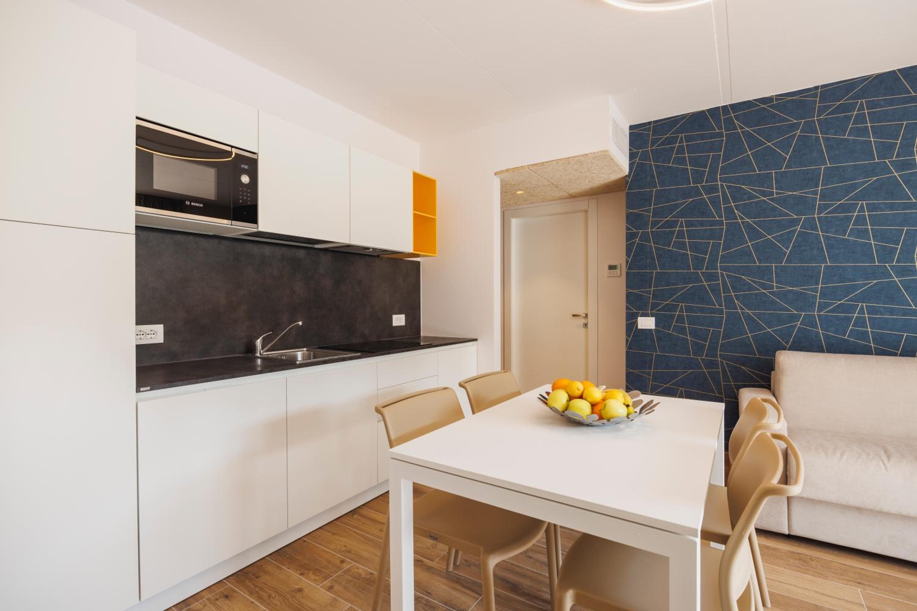 Lake Side Suites, Riva del Garda, photo 4