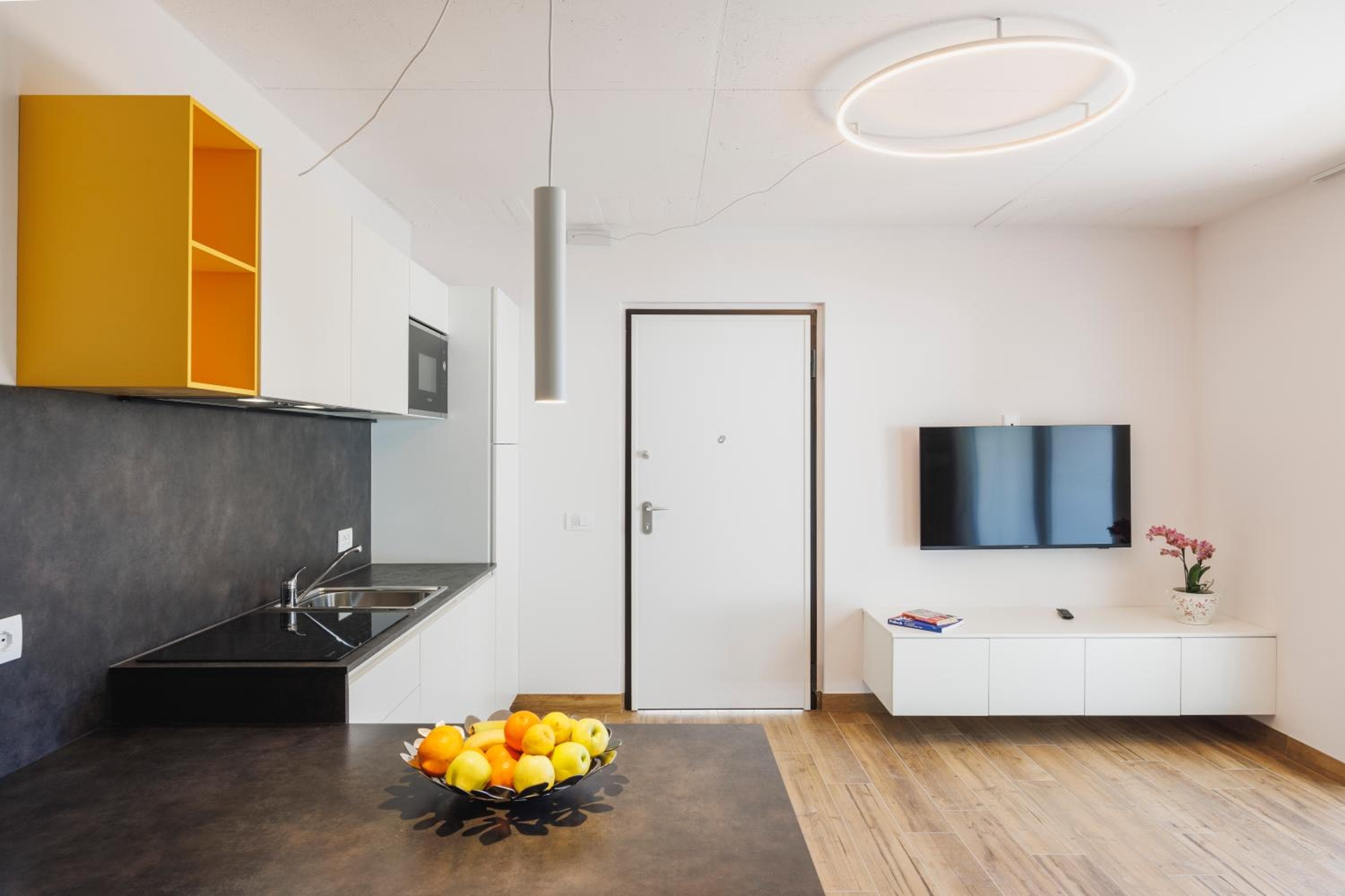 Lake Side Suites, Riva del Garda, photo 5