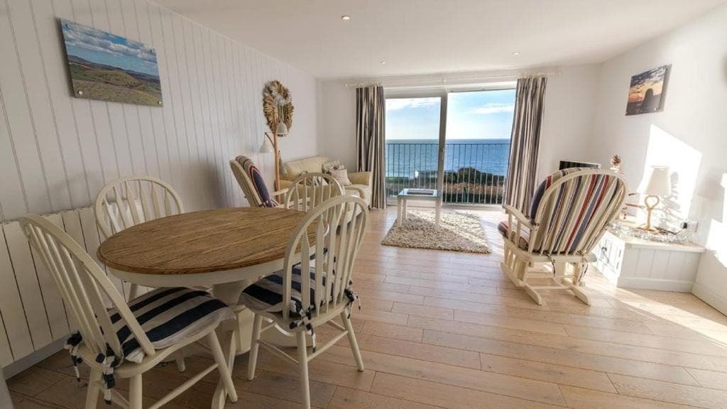 Chesil Beach Lodge Burton Bradstock Dorset DT64RJ, Bridport, photo 5