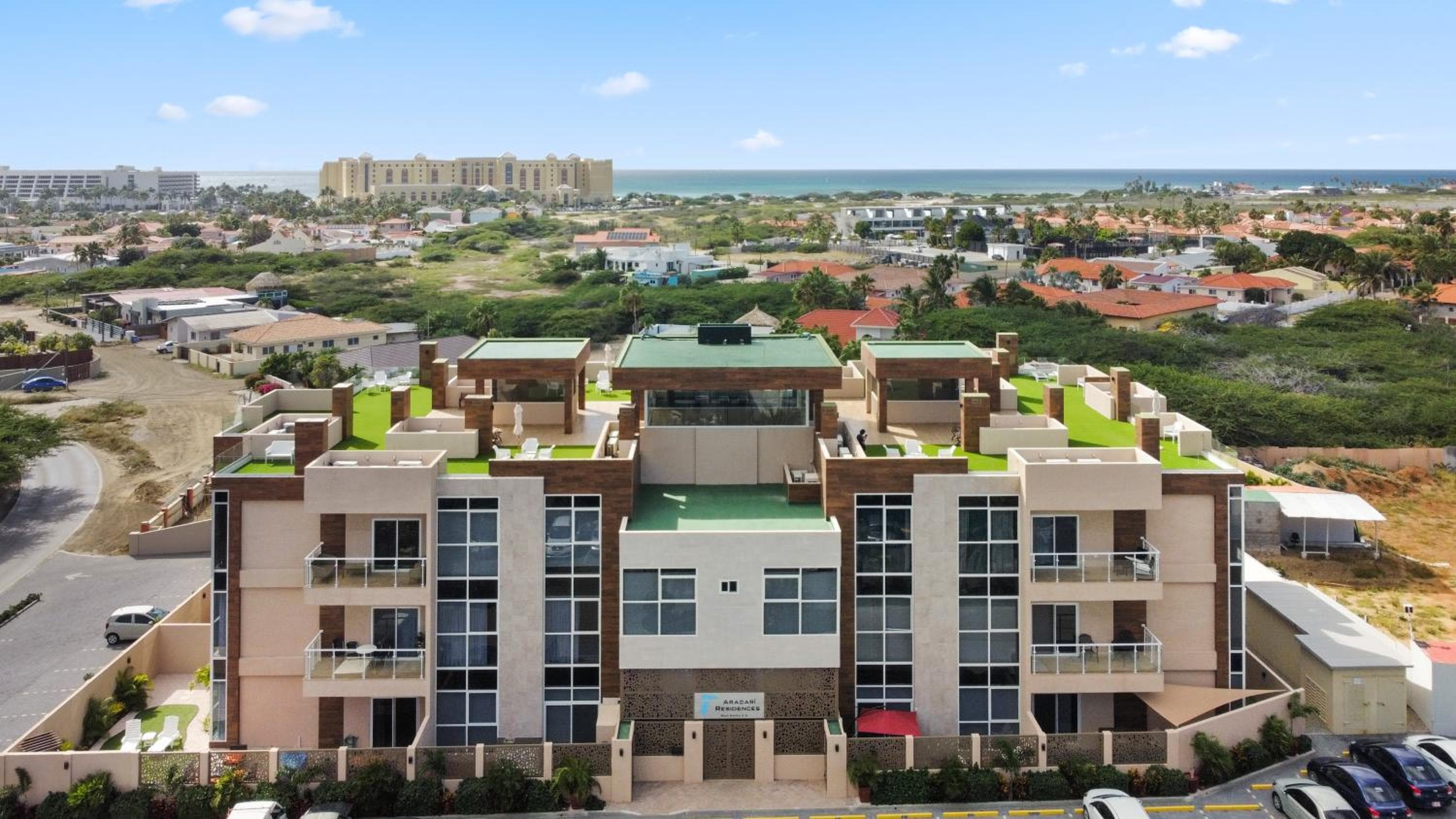Aracari Residences by Bocobay - Luxury Condos 5 min Walk to Ritz and Palm Beach, Palm-Eagle Beach