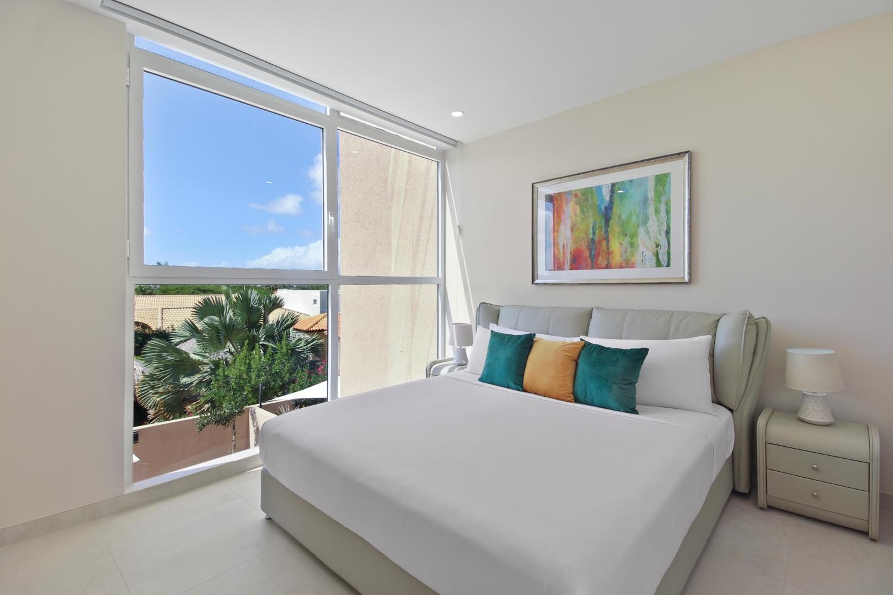 Aracari Residences by Bocobay - Luxury Condos 5 min Walk to Ritz and Palm Beach, Palm-Eagle Beach, photo 3