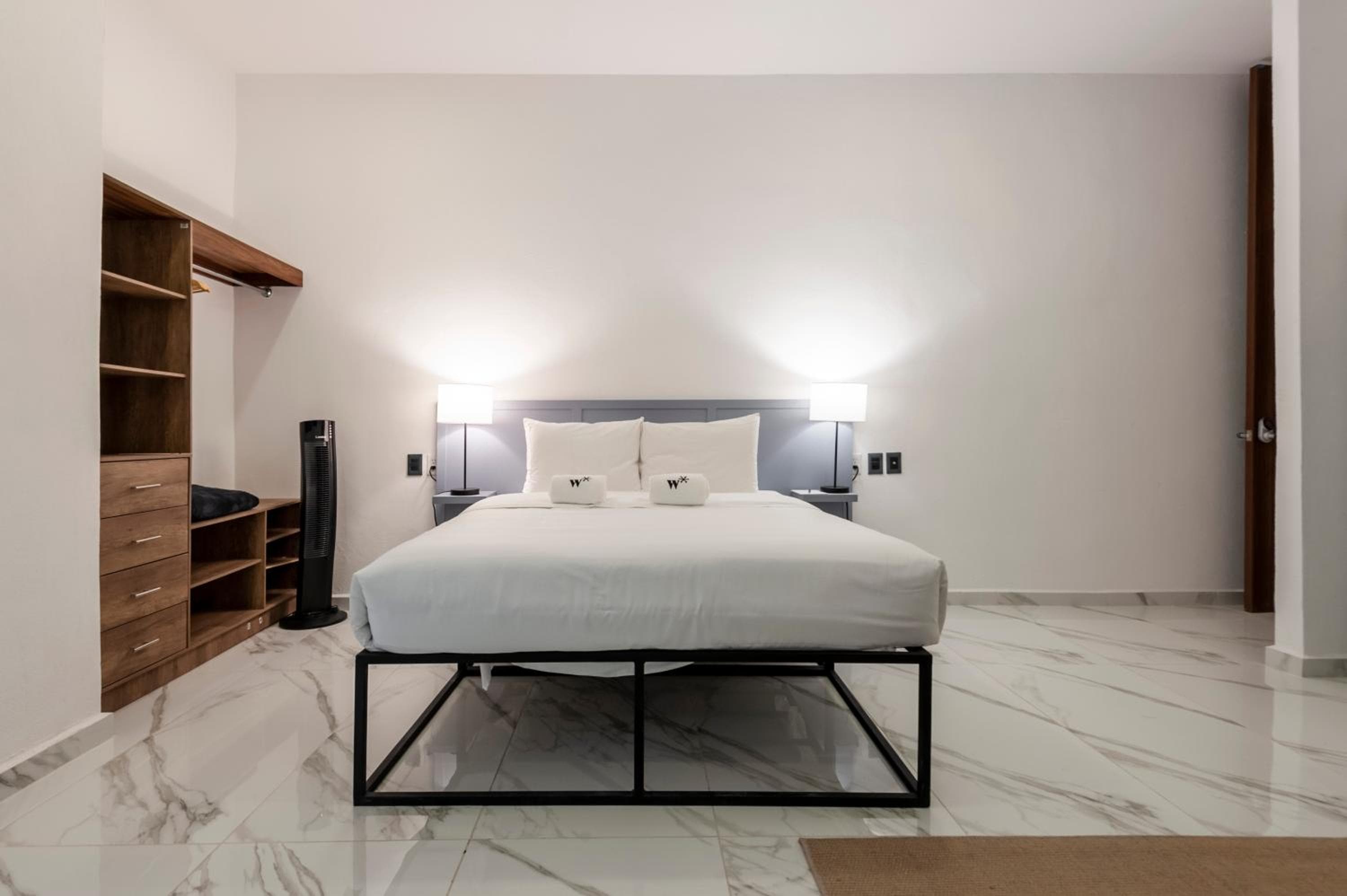 Hotel room at Allan Poe 343 by Wynwood House