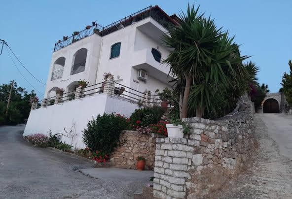 sivotahomes-Amaya, Sivota
