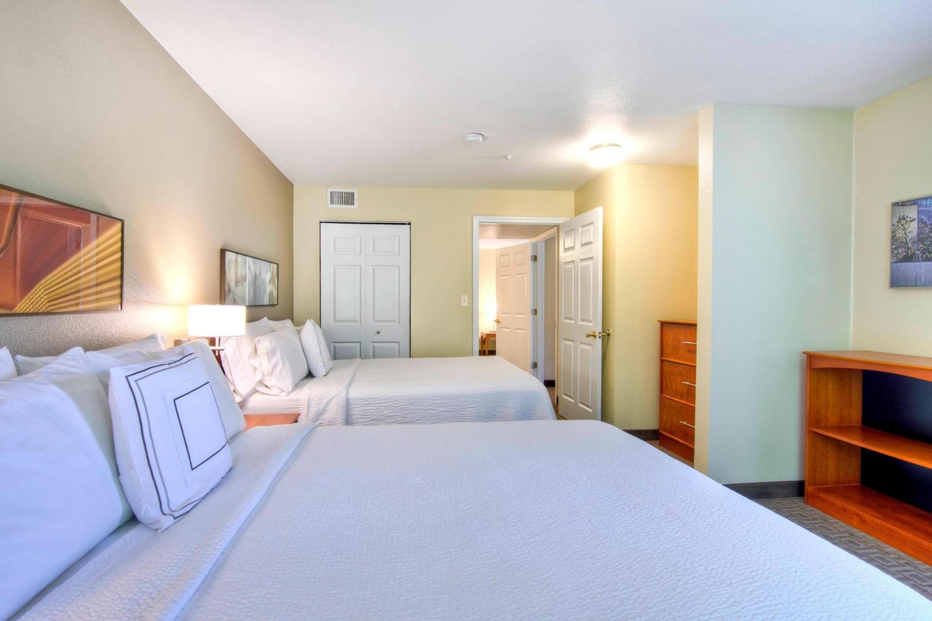 TownePlace Suites Raleigh Cary/Weston Parkway, Cary, photo 4