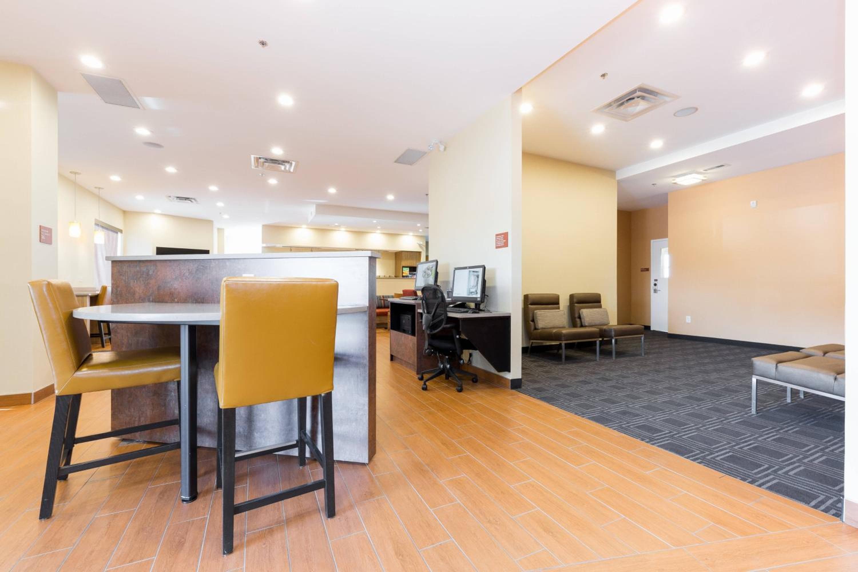 TownePlace Suites by Marriott Edmonton South, Edmonton, photo 3
