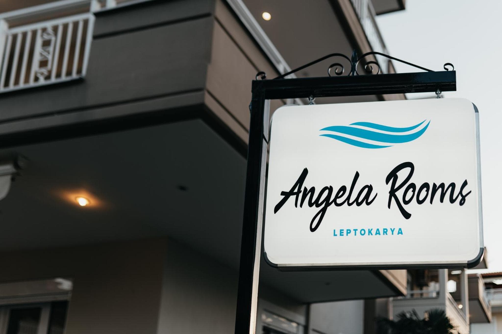 Angela Rooms, Leptokaria