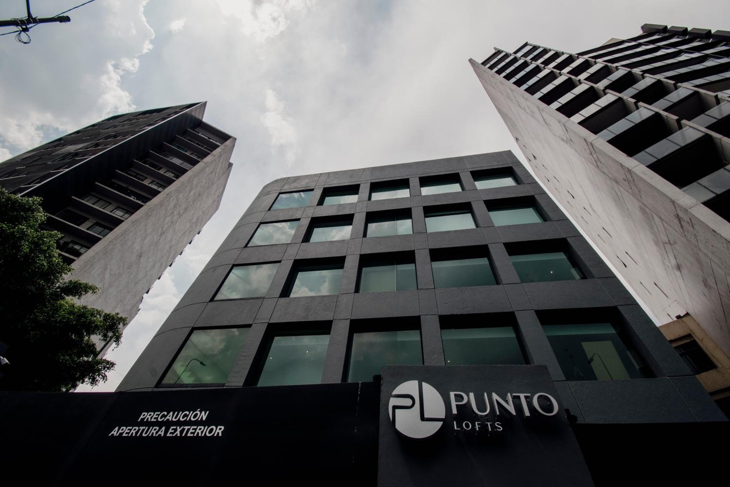 Building at Punto Lofts Periférico Sur