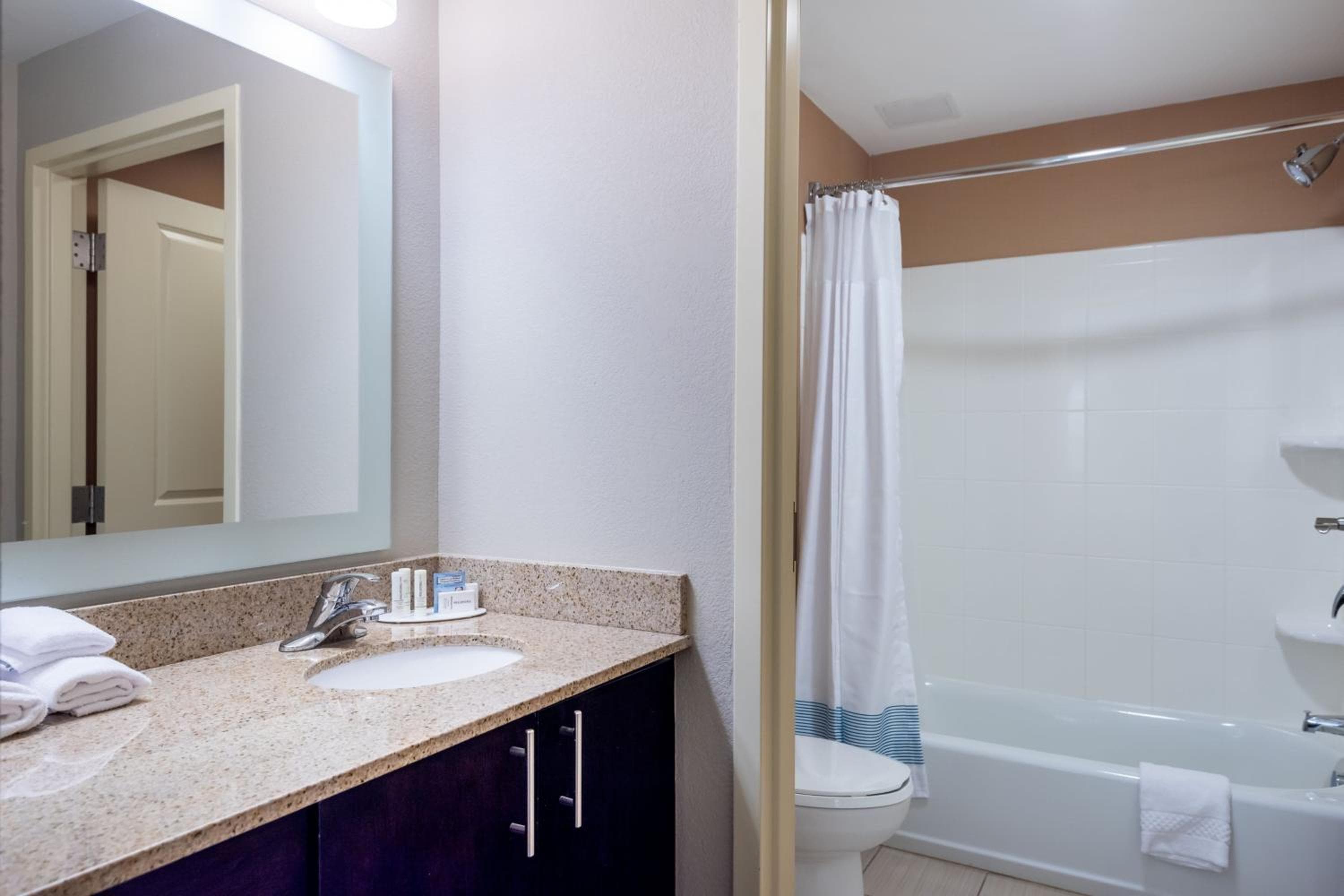 TownePlace Suites by Marriott Charlotte Mooresville, Mooresville, photo 2