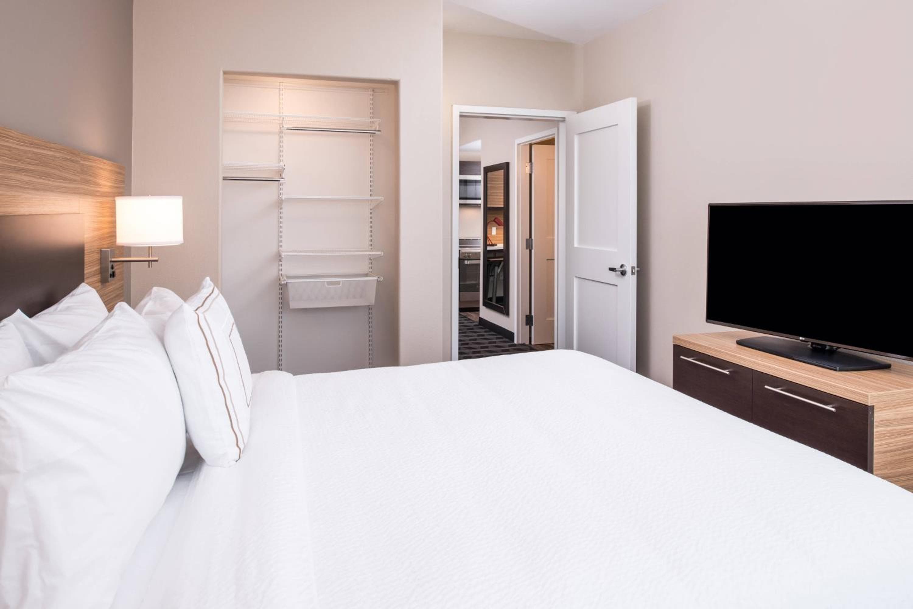 TownePlace Suites by Marriott Merced, Merced, photo 2