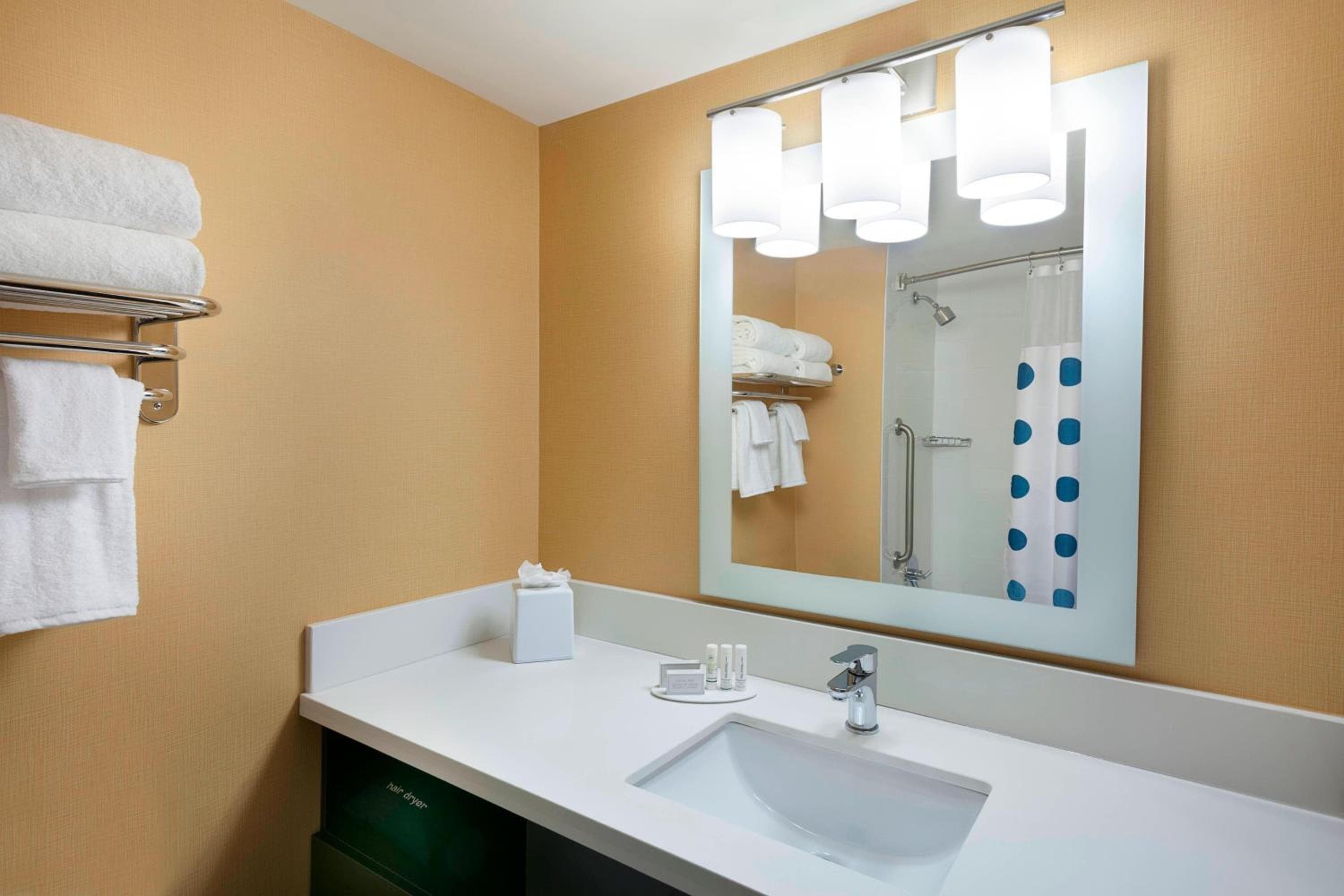TownePlace Suites by Marriott Toronto Northeast/Markham, Markham, photo 2