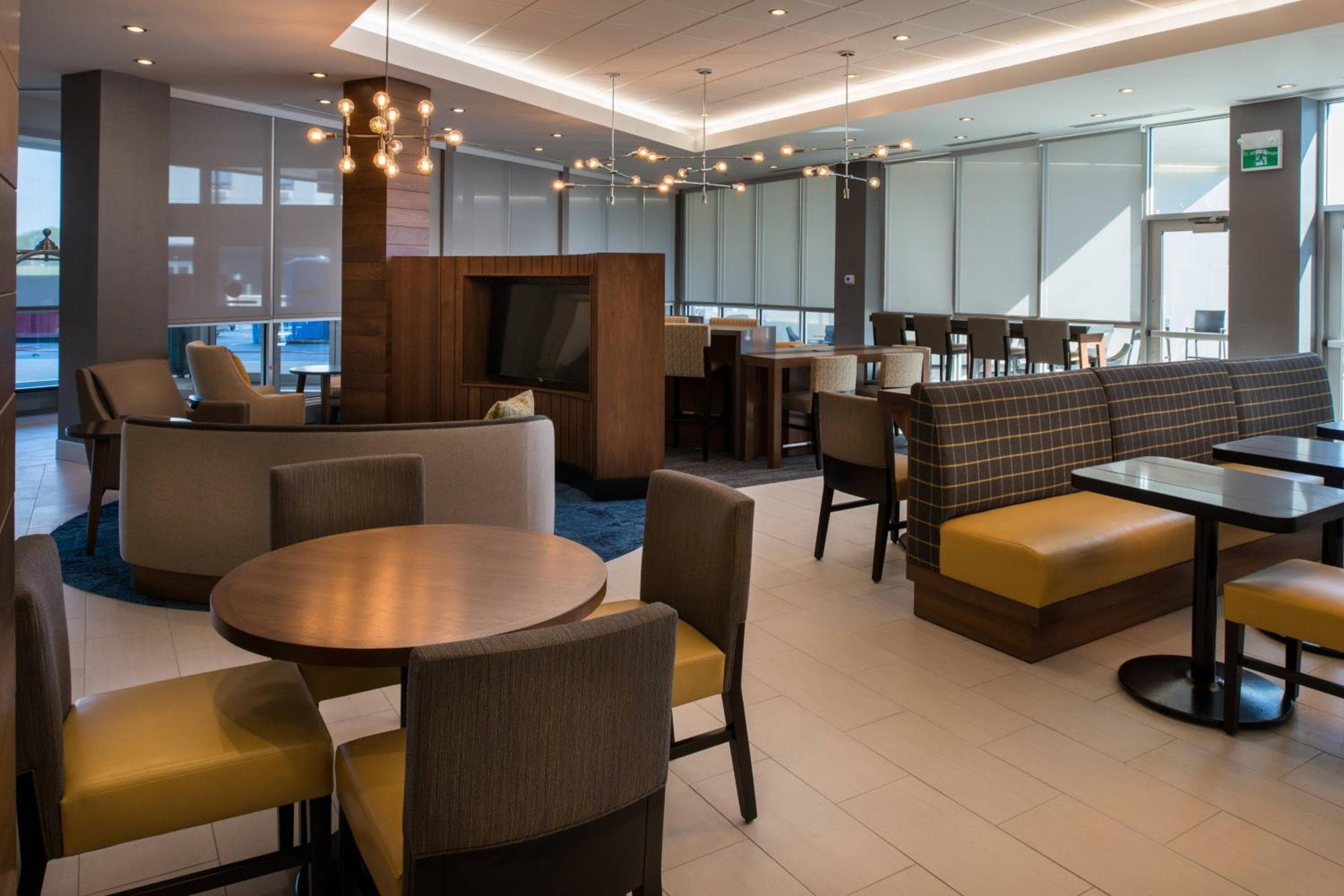 TownePlace Suites by Marriott Saskatoon, Saskatoon, photo 3
