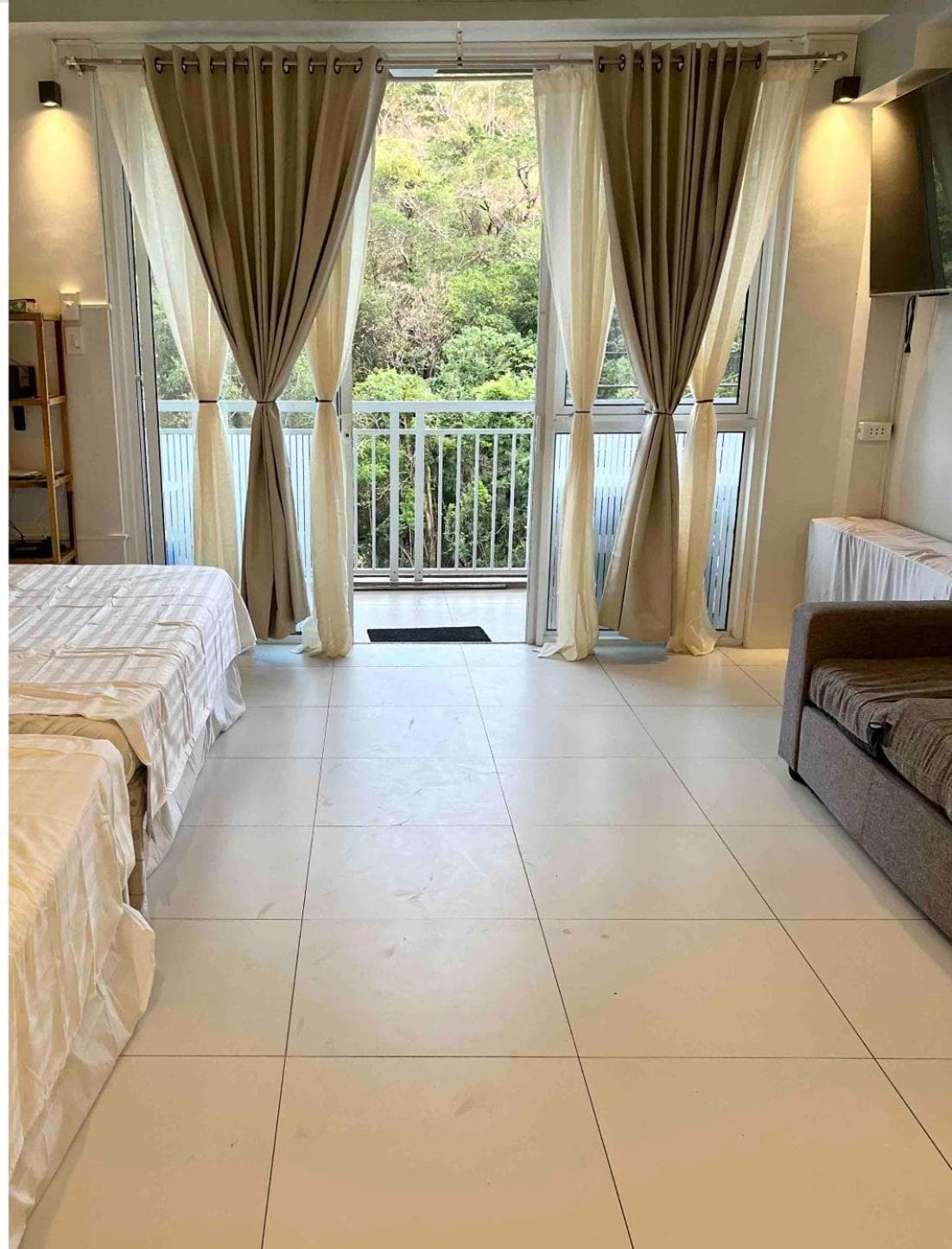 Pico de Loro Miranda Family Beach Condo max 6 pax with fiber internet, Nasugbu, photo 4