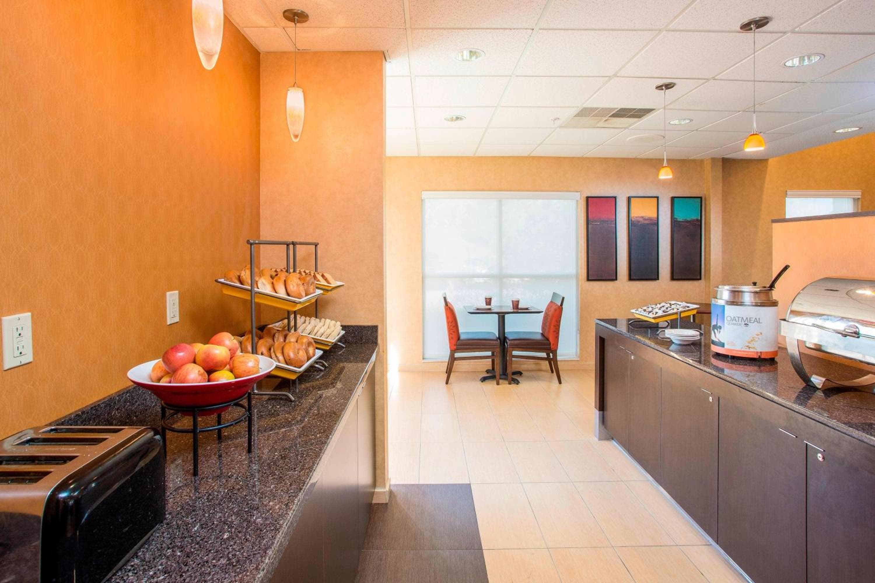 Residence Inn Topeka, Topeka, photo 5