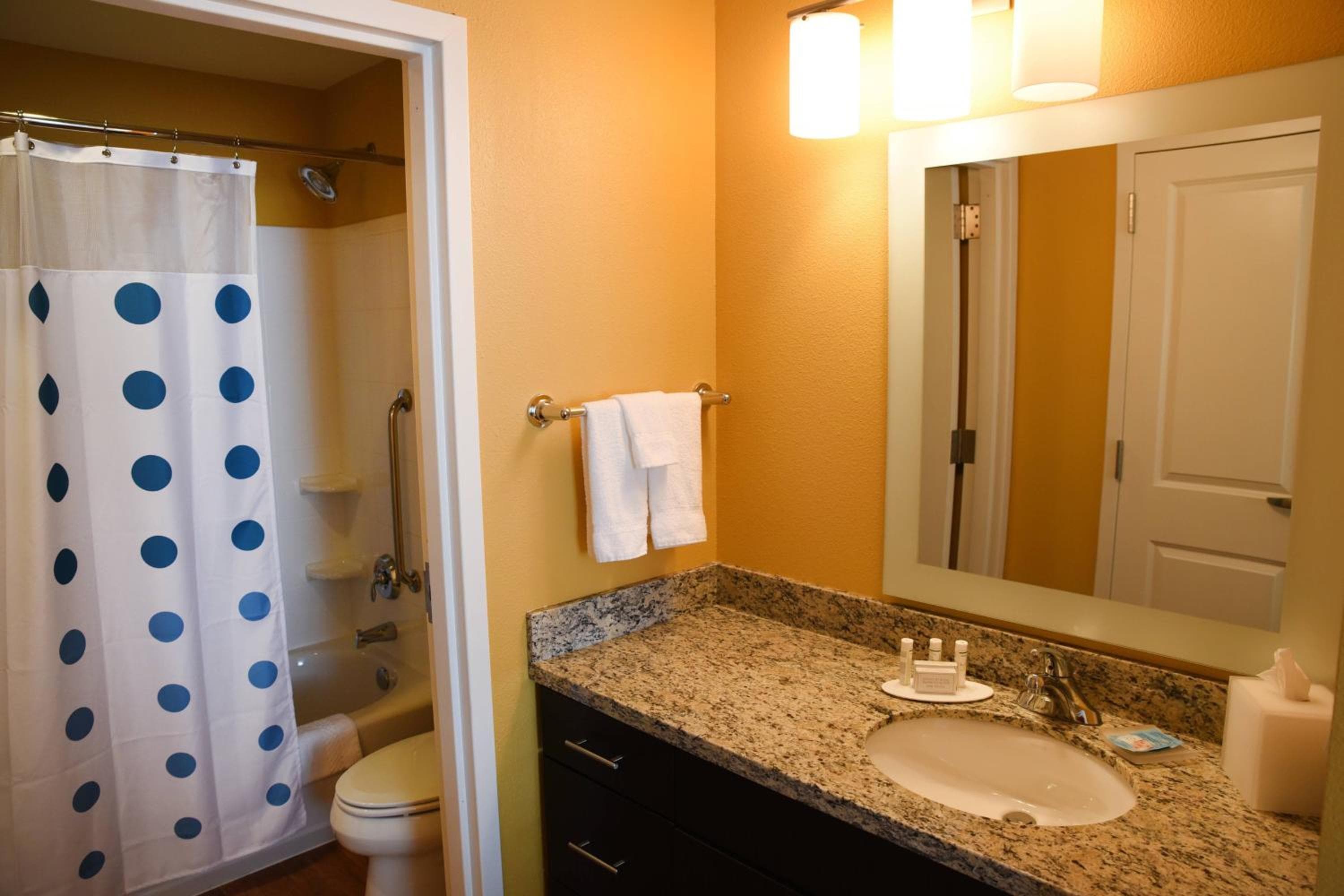 TownePlace Suites by Marriott Lawrence Downtown, Lawrence, photo 6