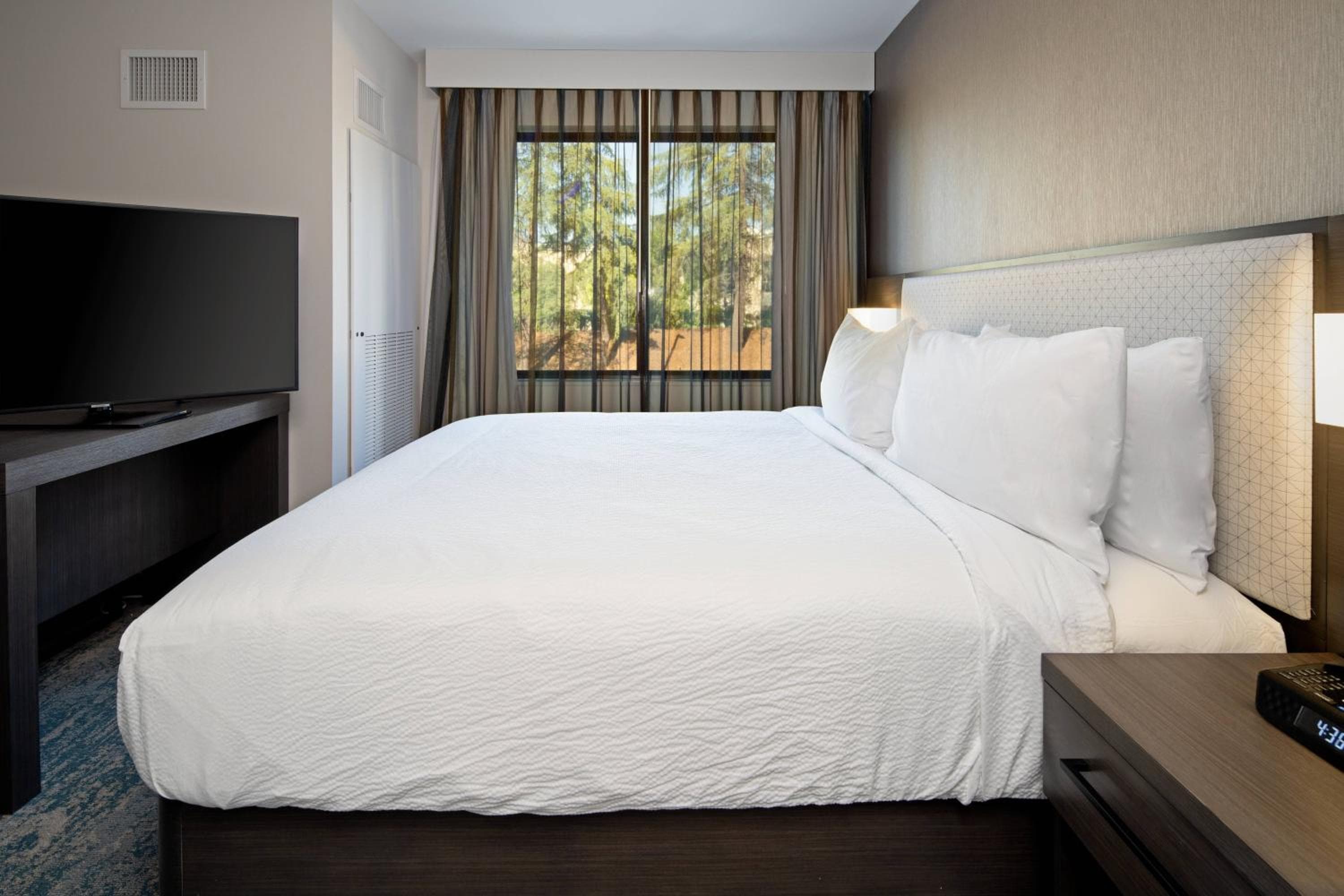 Residence Inn by Marriott Valencia, Valencia, photo 2