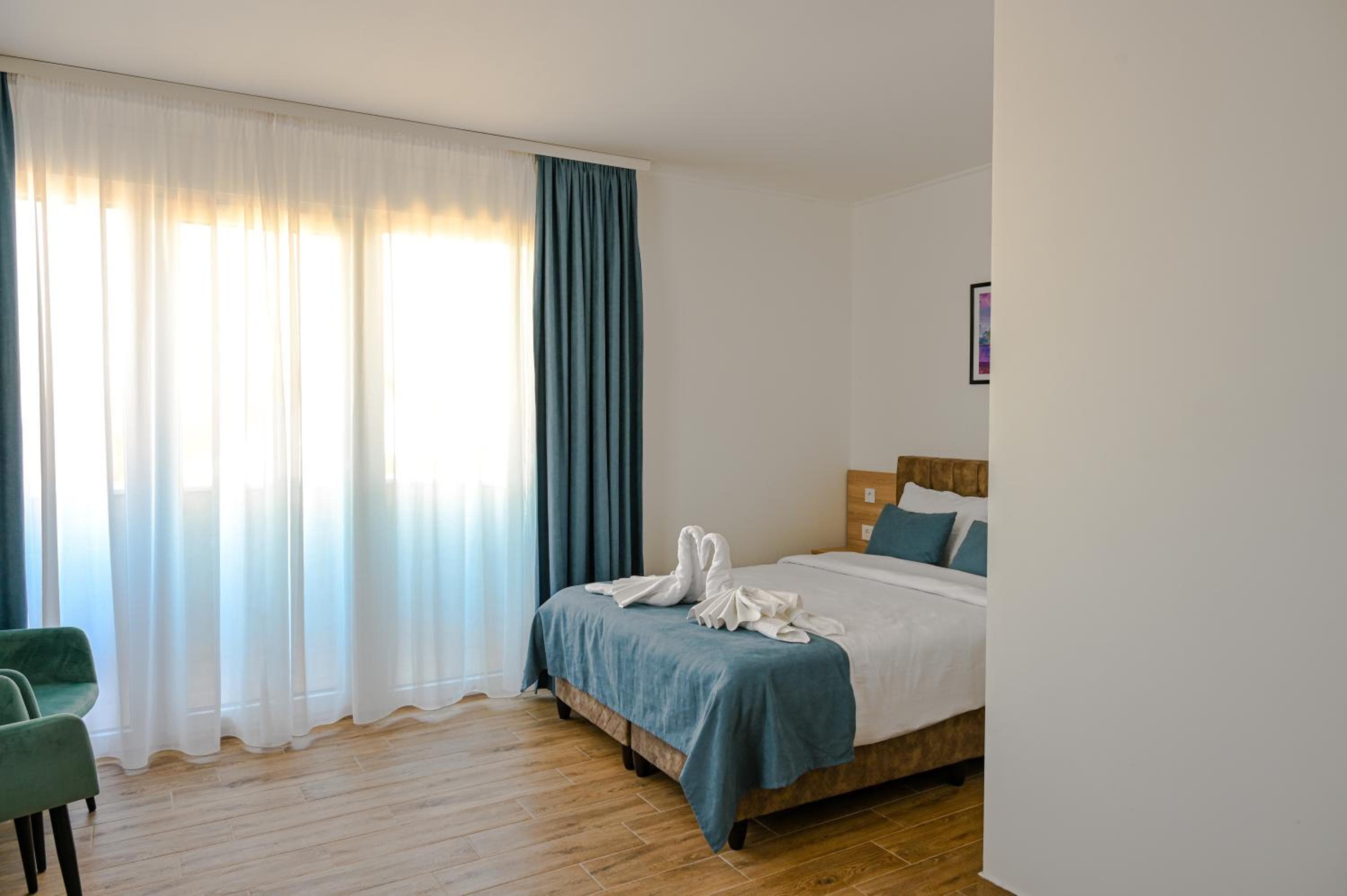 Dona, Altina, Belgrade, photo 4
