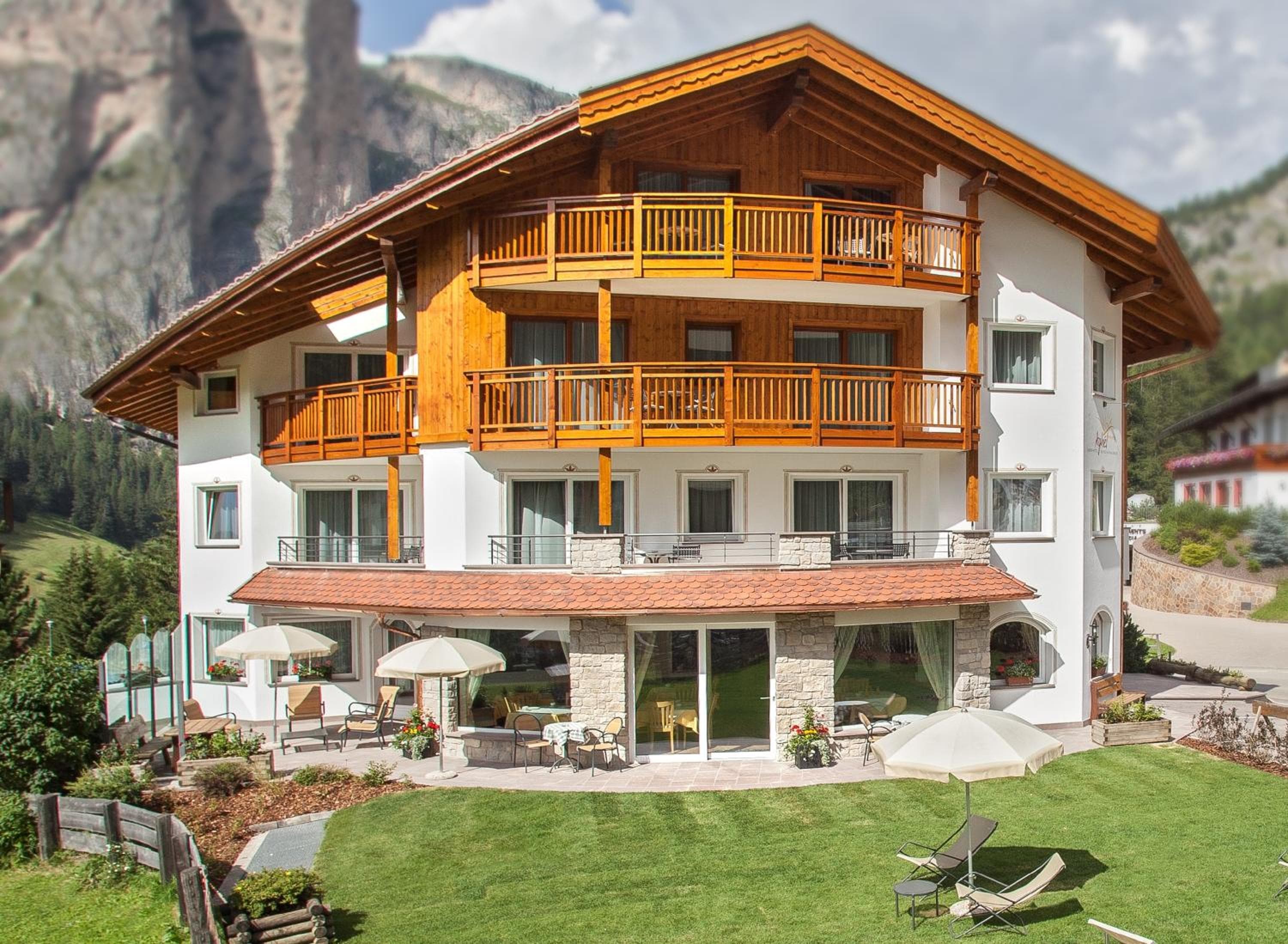 Aghel Suites & Apartments, Selva di Val Gardena