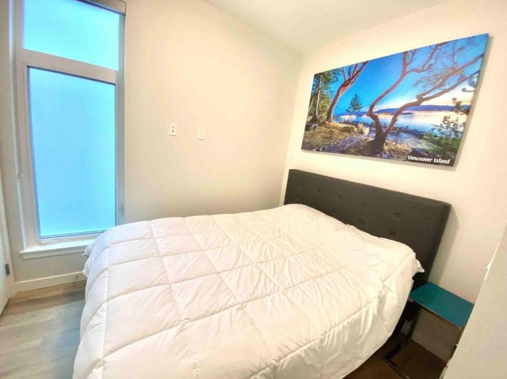 Perfect Brand New Condo In The Heart of Sidney, Sidney, photo 5