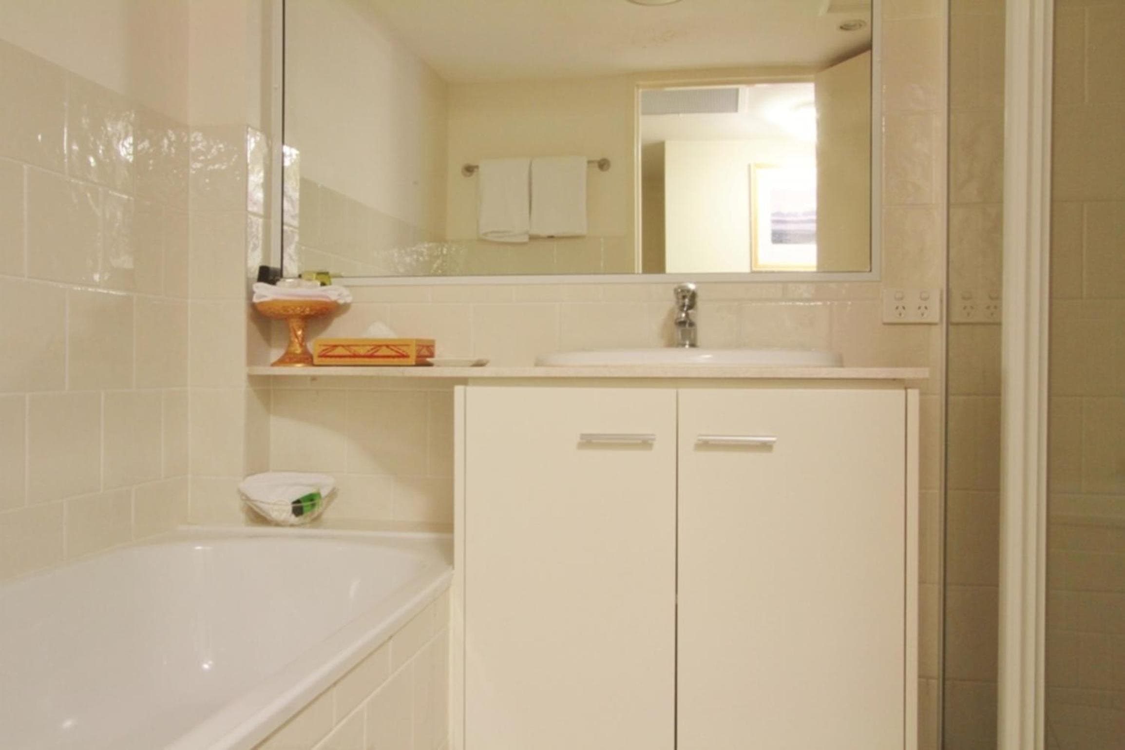 Riverside Apartments & Hotel, Ballina, photo 2