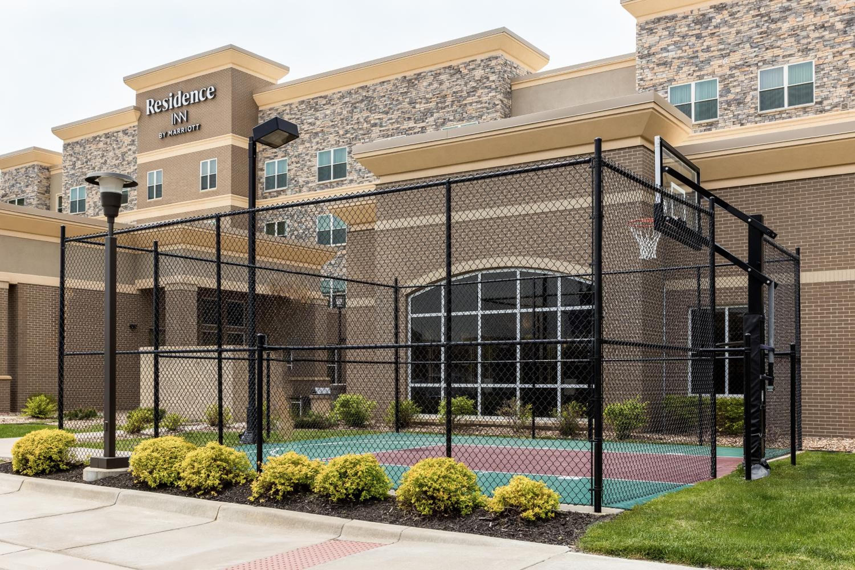 Residence Inn by Marriott Kansas City at The Legends, Kansas City, photo 6
