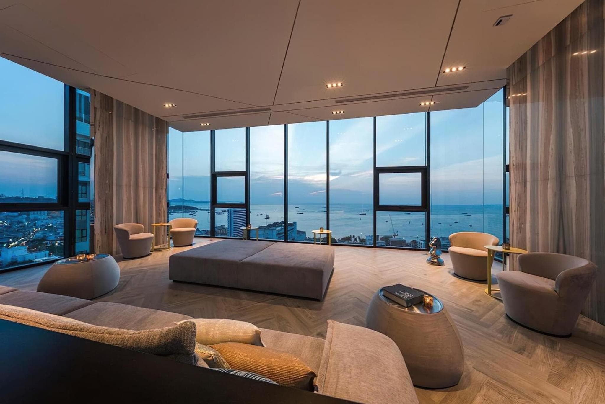 The Base Central Pattaya by WWC, Pattaya Central, photo 5