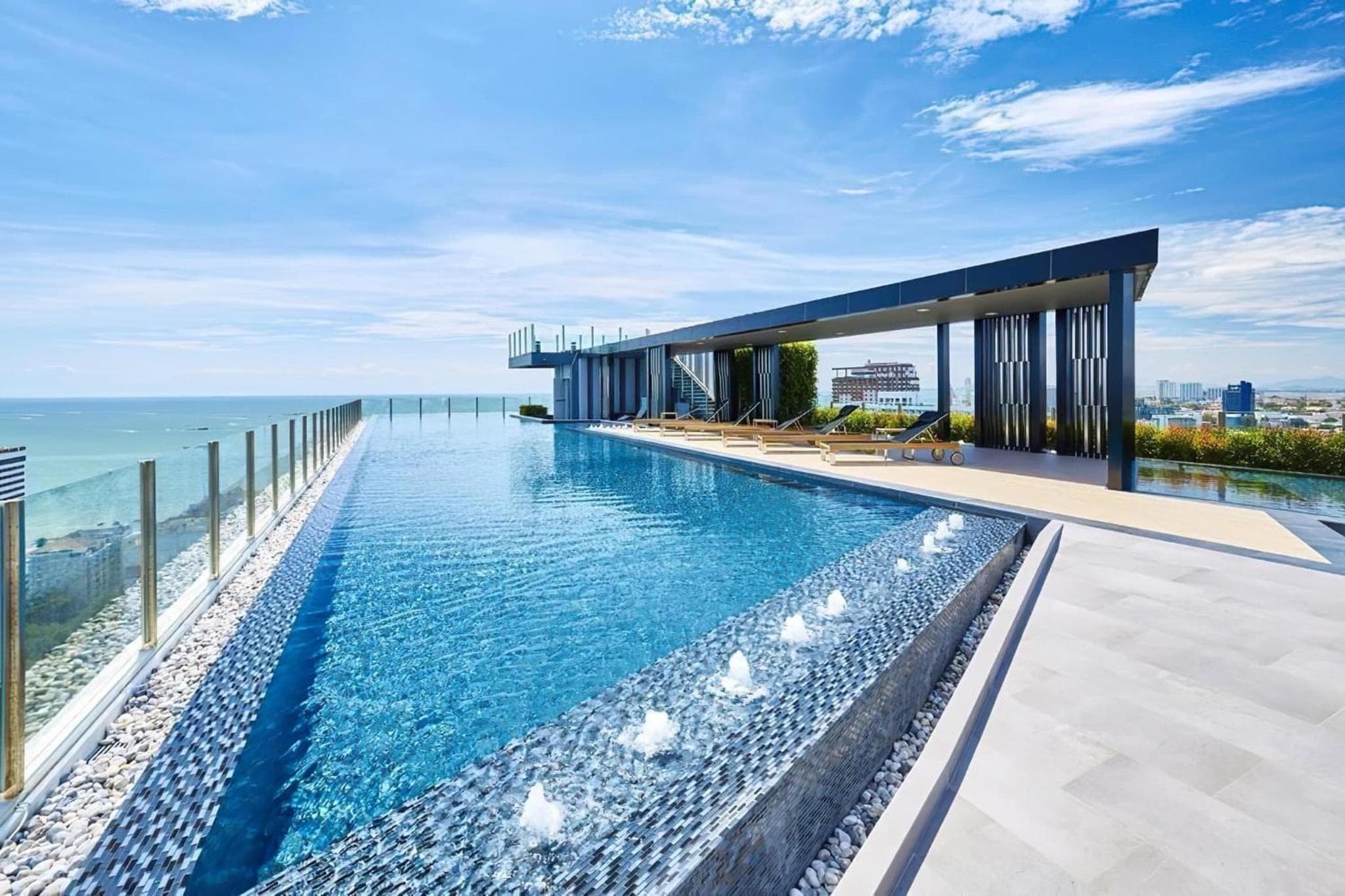 The Base Central Pattaya by WWC, Pattaya Central