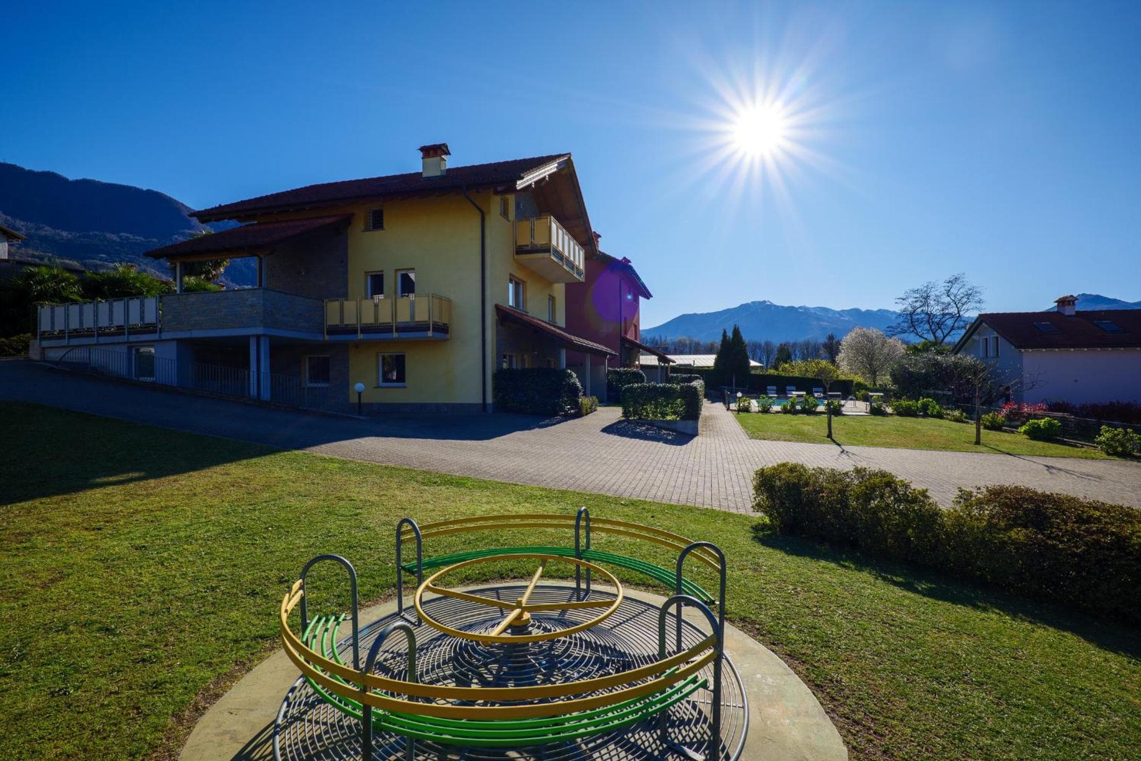 Residence Girasole Casa Gialla, Colico