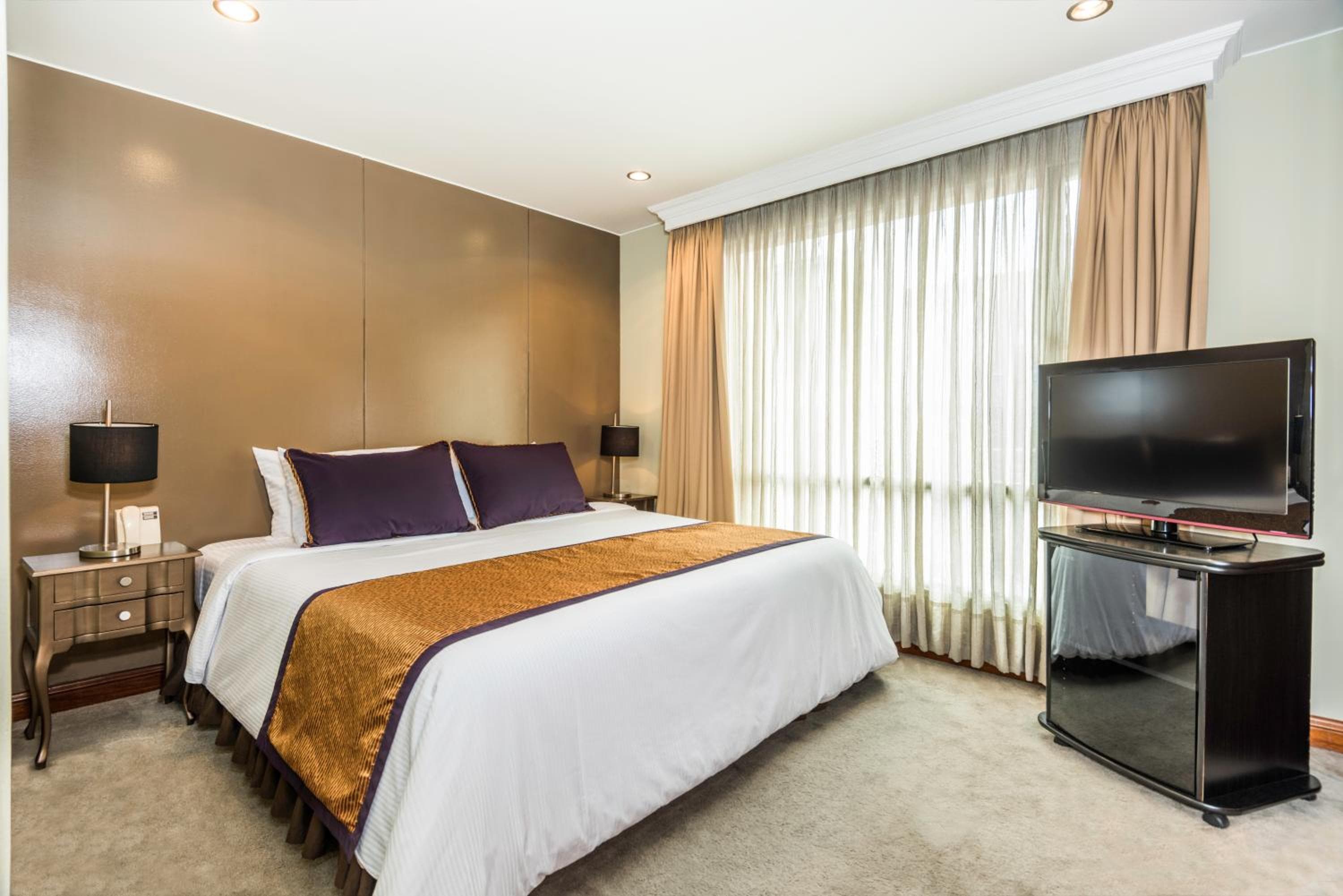 Lloyds Apartasuites Parque 93, Bogotá, photo 6