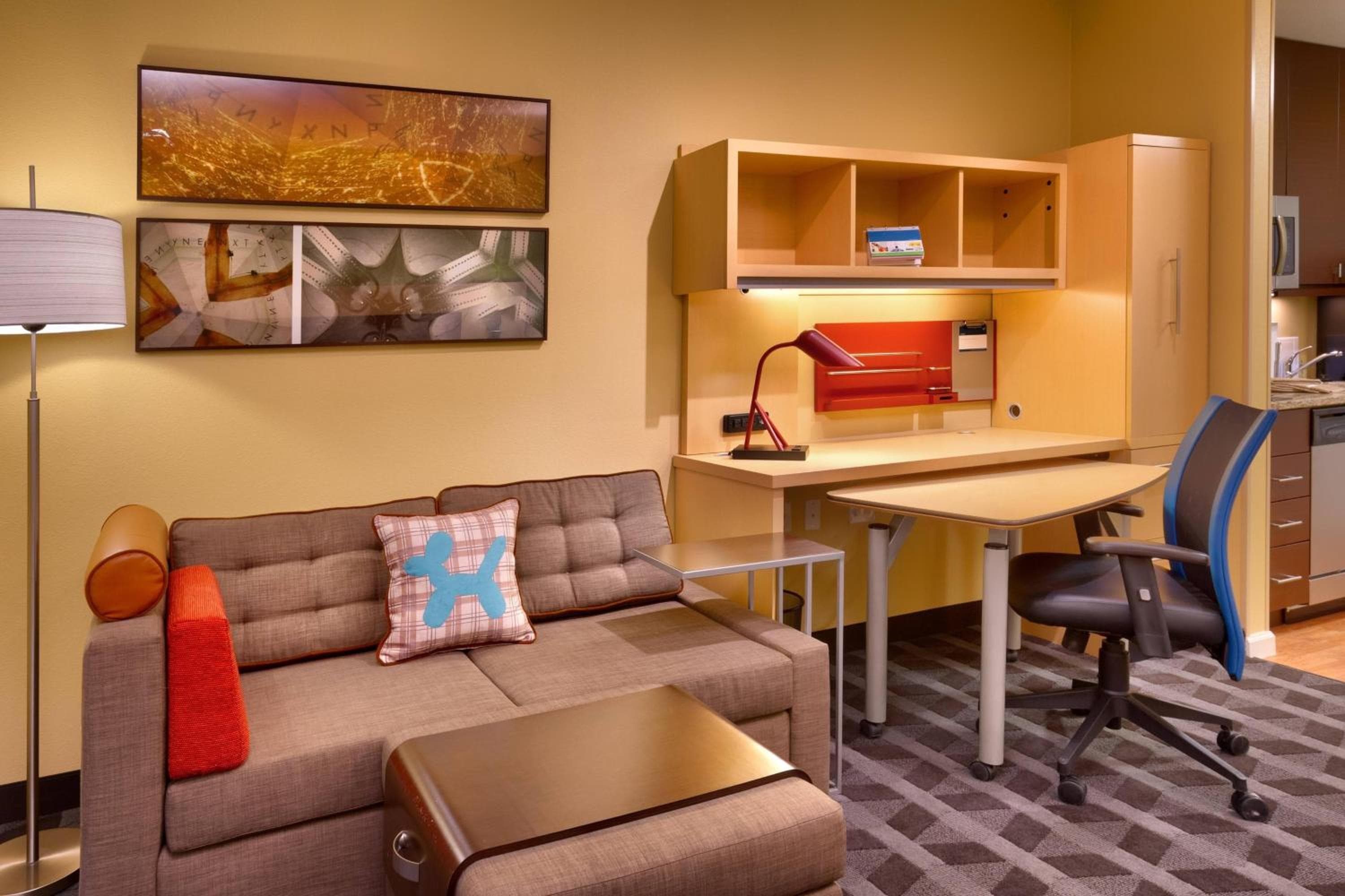 TownePlace Suites by Marriott Dickinson, Dickinson, photo 2