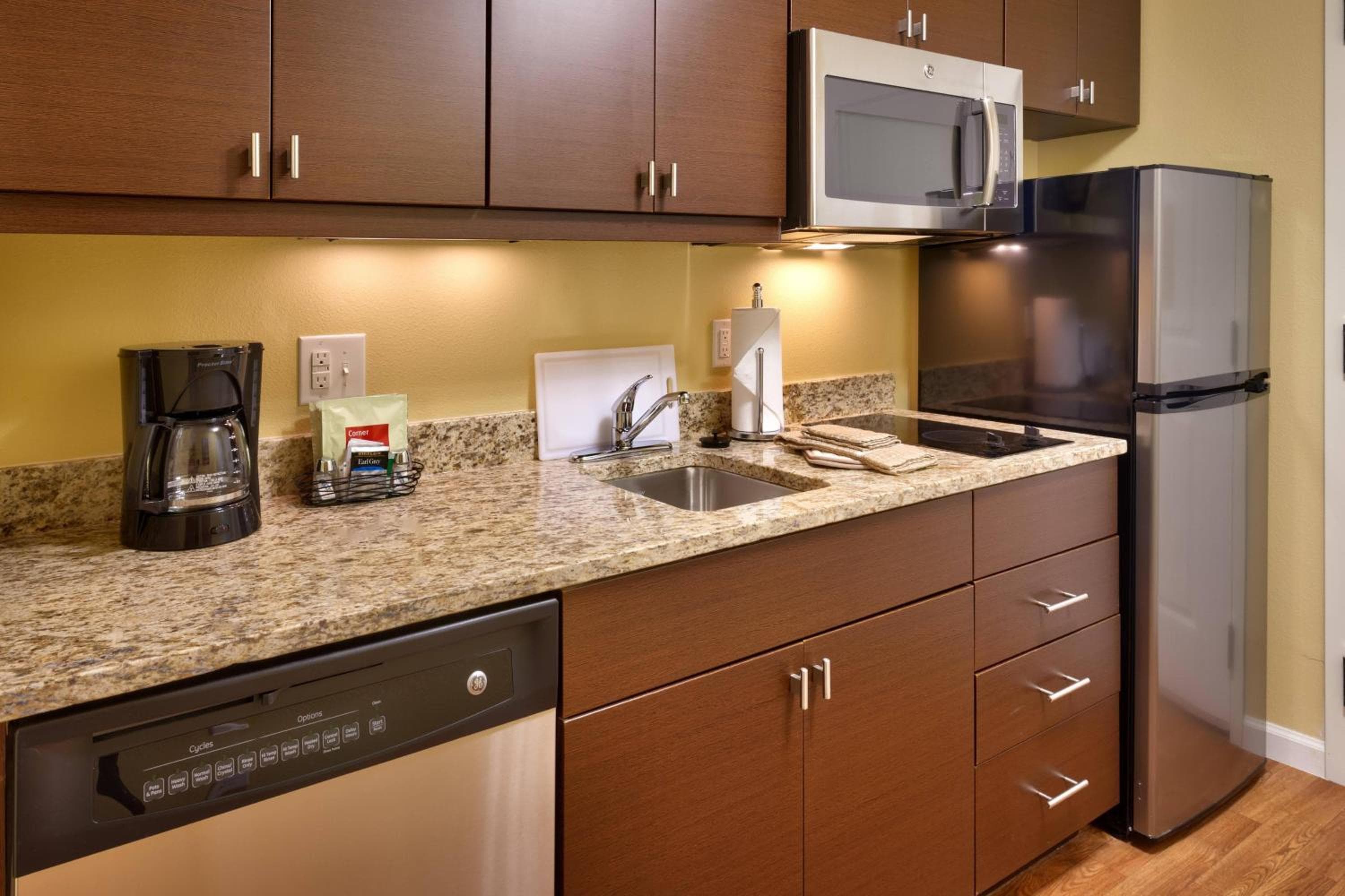 TownePlace Suites by Marriott Dickinson, Dickinson, photo 4