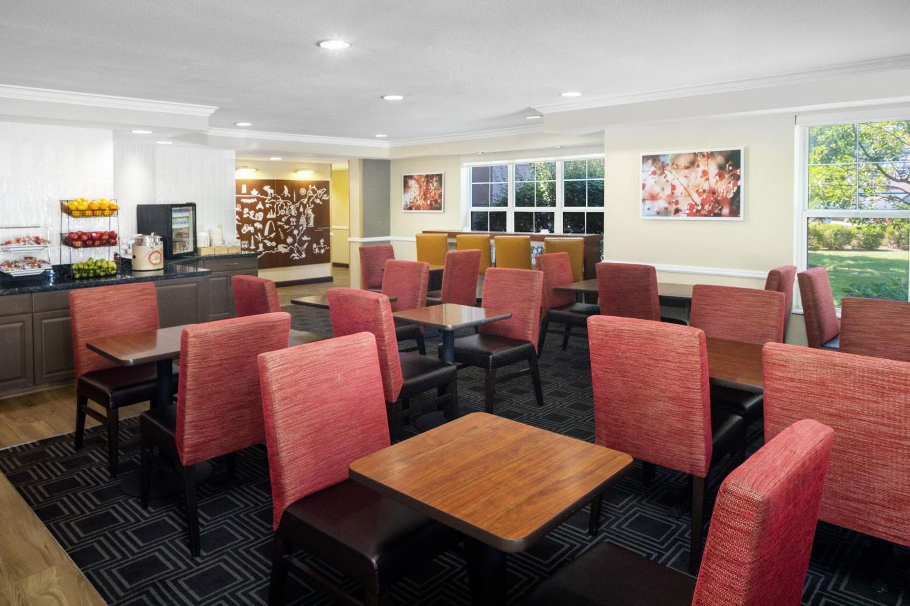 TownePlace Suites by Marriott Springfield, Springfield, photo 2