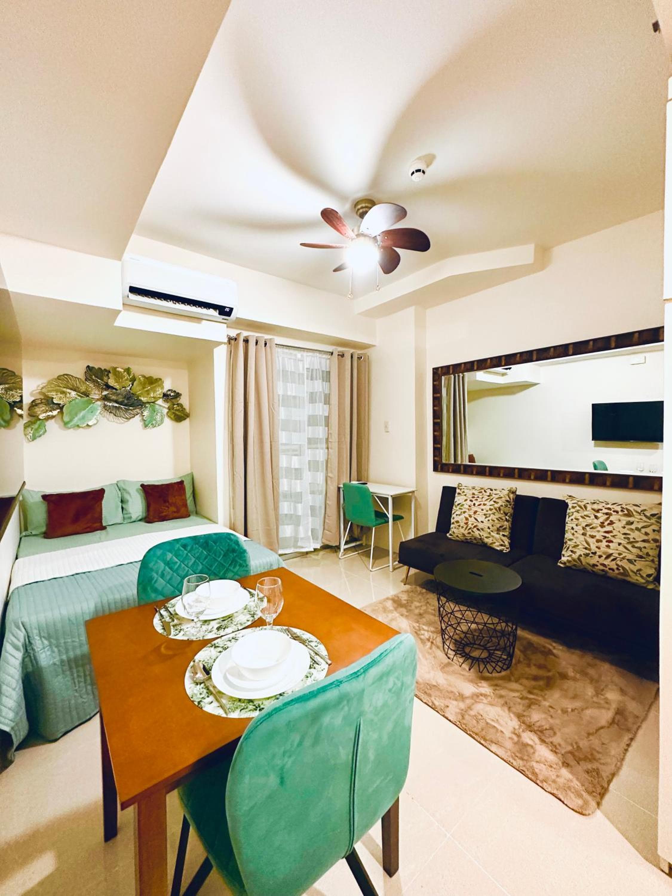 Lengs Place 2 - Studio with Balcony at Inspiria Condo, Beside Abreeza Mall, Davao City, photo 5