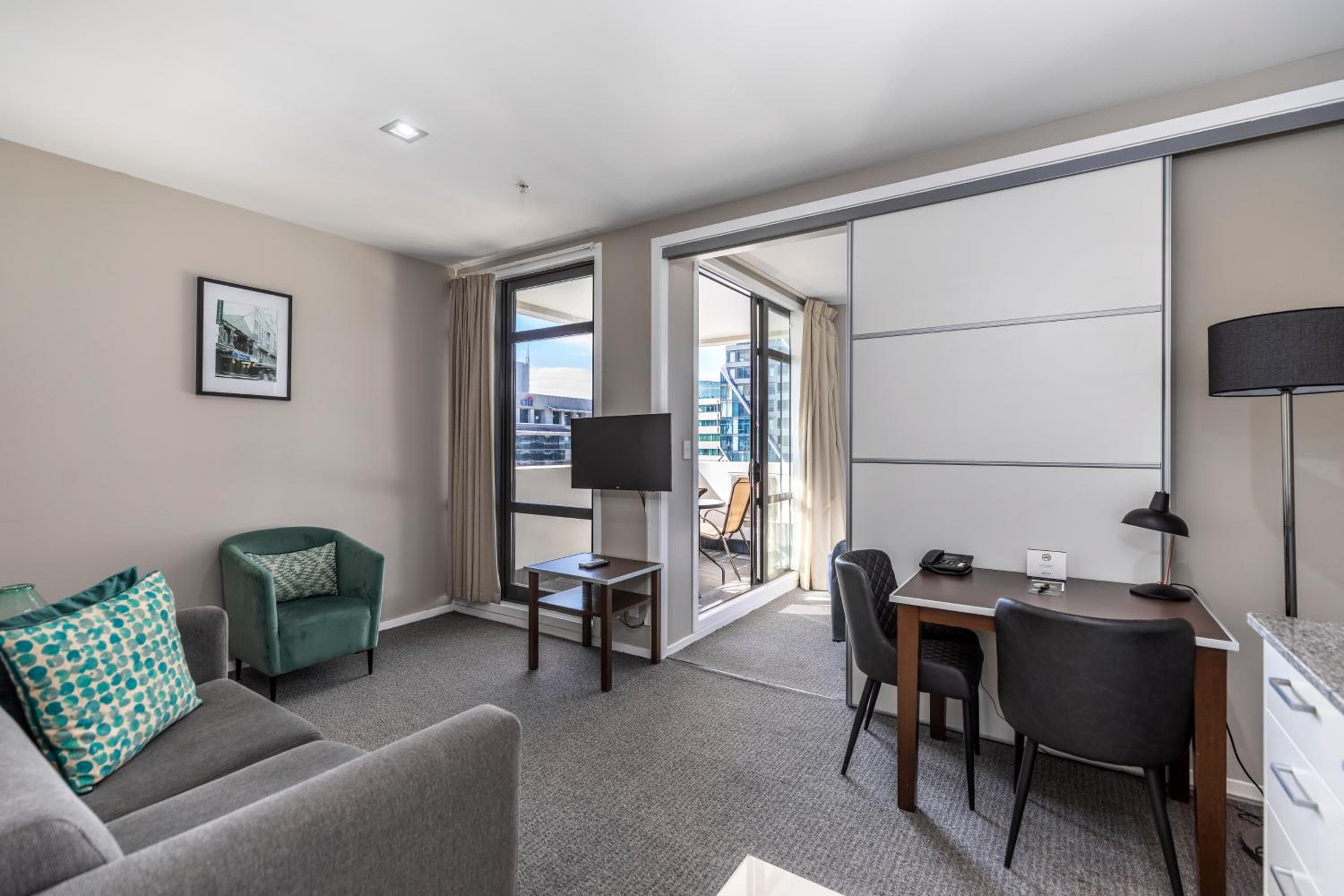 Quest on Queen Serviced Apartments, Auckland, photo 3