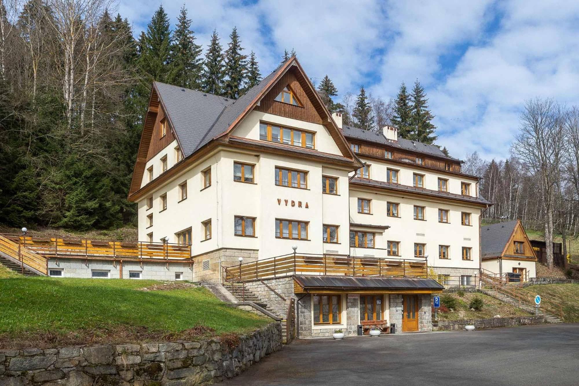 Samoobslužný hotel Vydra, Srní