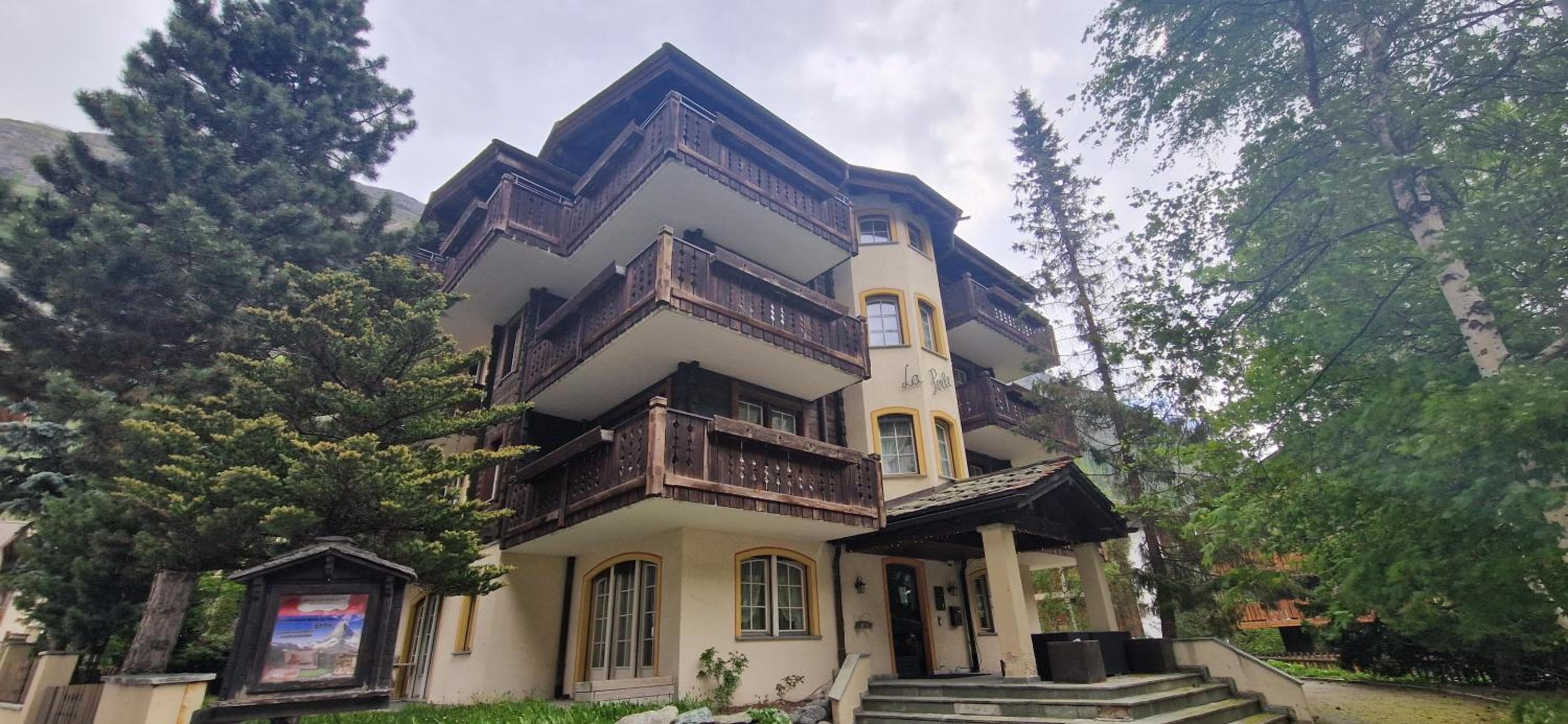 LaPerle Apartments & Spa Access at Alpen Resort, Zermatt, photo 2