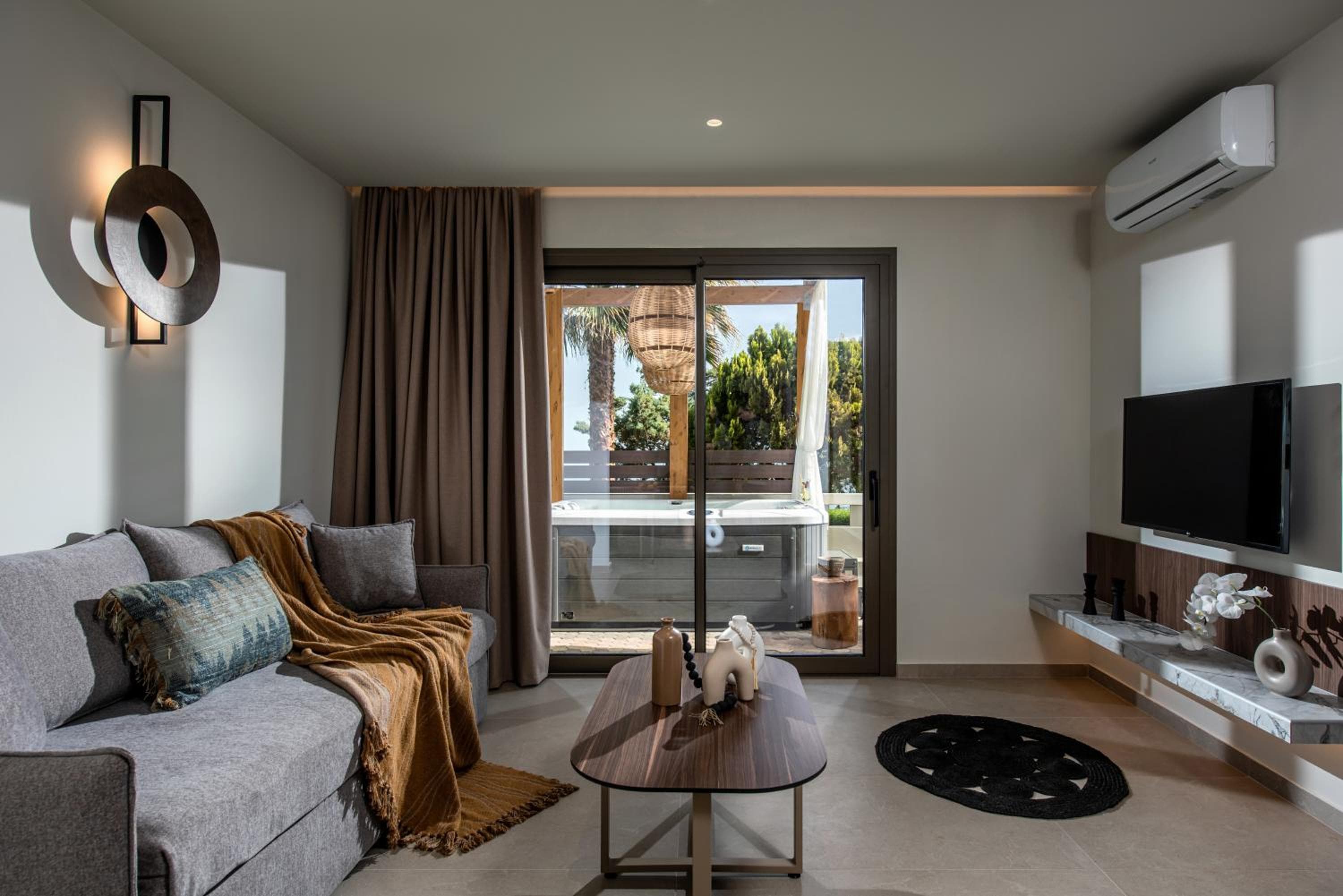 Everest Apartments and Suites, Stalida, photo 6