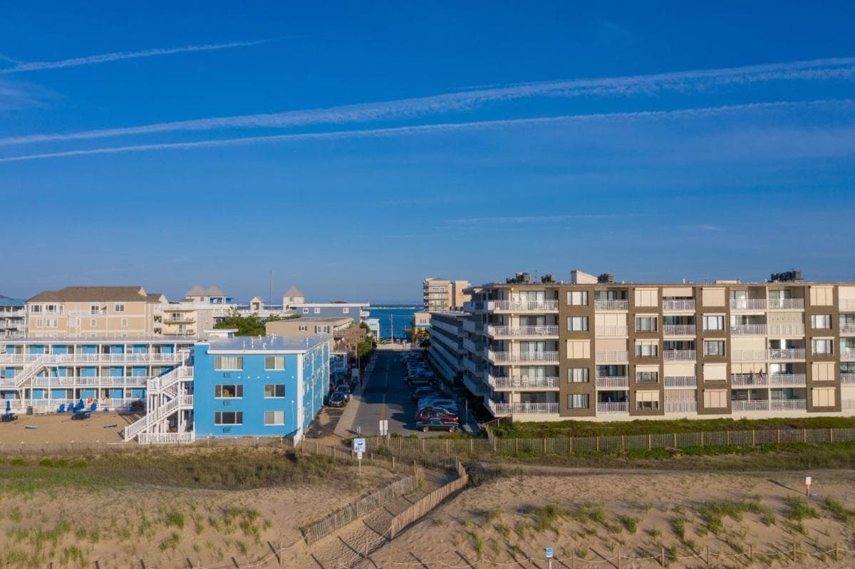 Ocean Block Condo 100 Steps From the Beach, Ocean City