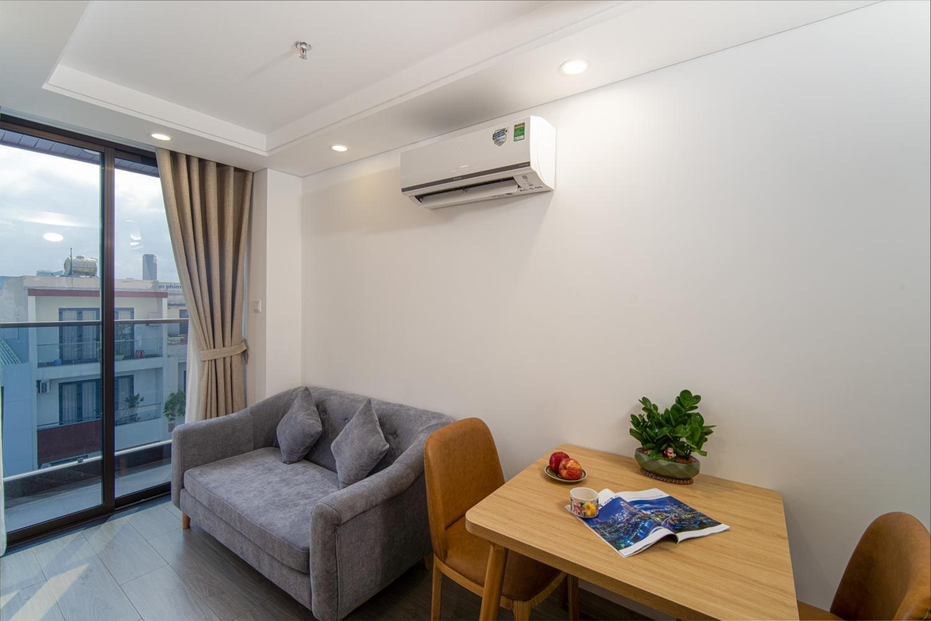 HSuites Riverside Hotel and Apartment, Da Nang, photo 2