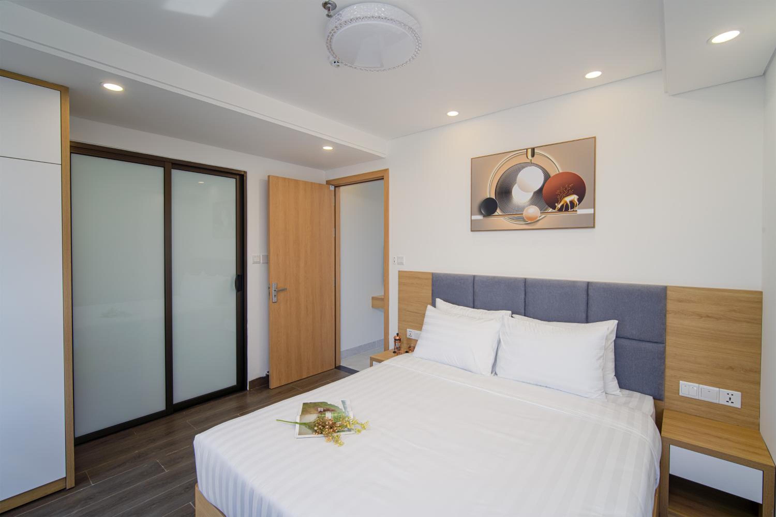 HSuites Riverside Hotel and Apartment, Da Nang, photo 4