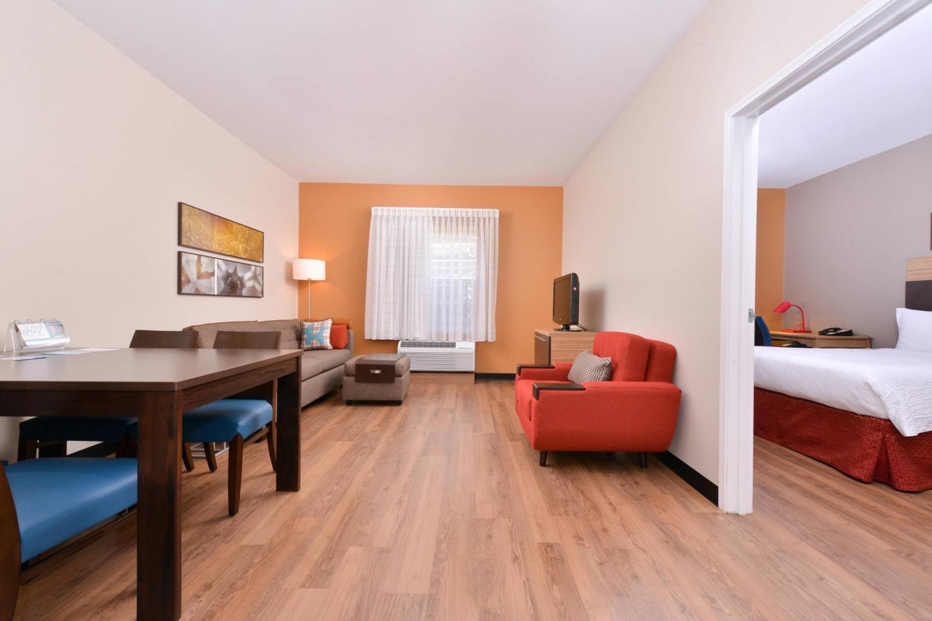 TownePlace Suites by Marriott Ontario Airport, Rancho Cucamonga, photo 2