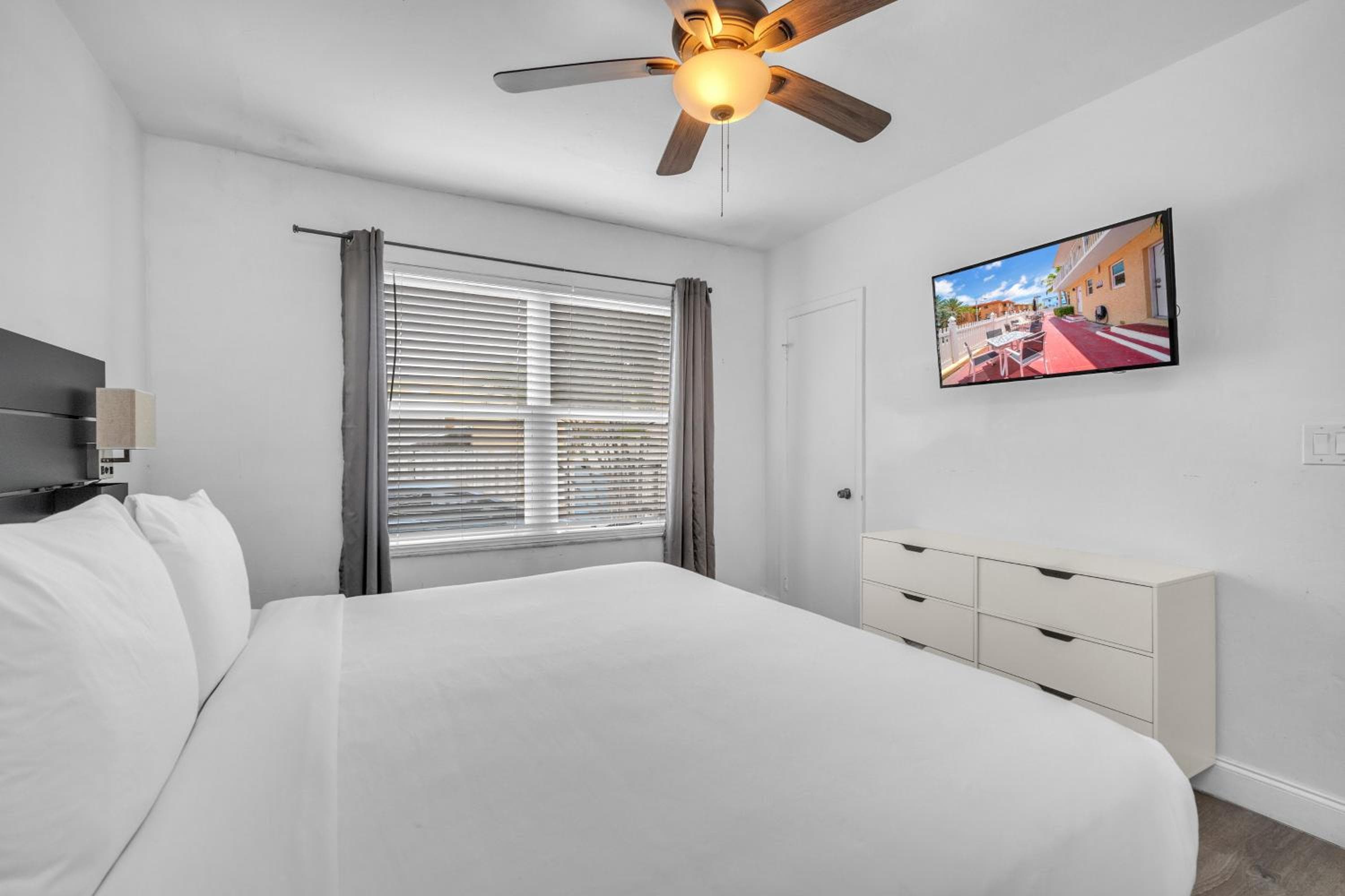 Laguna Blu Beach, Hollywood, photo 6