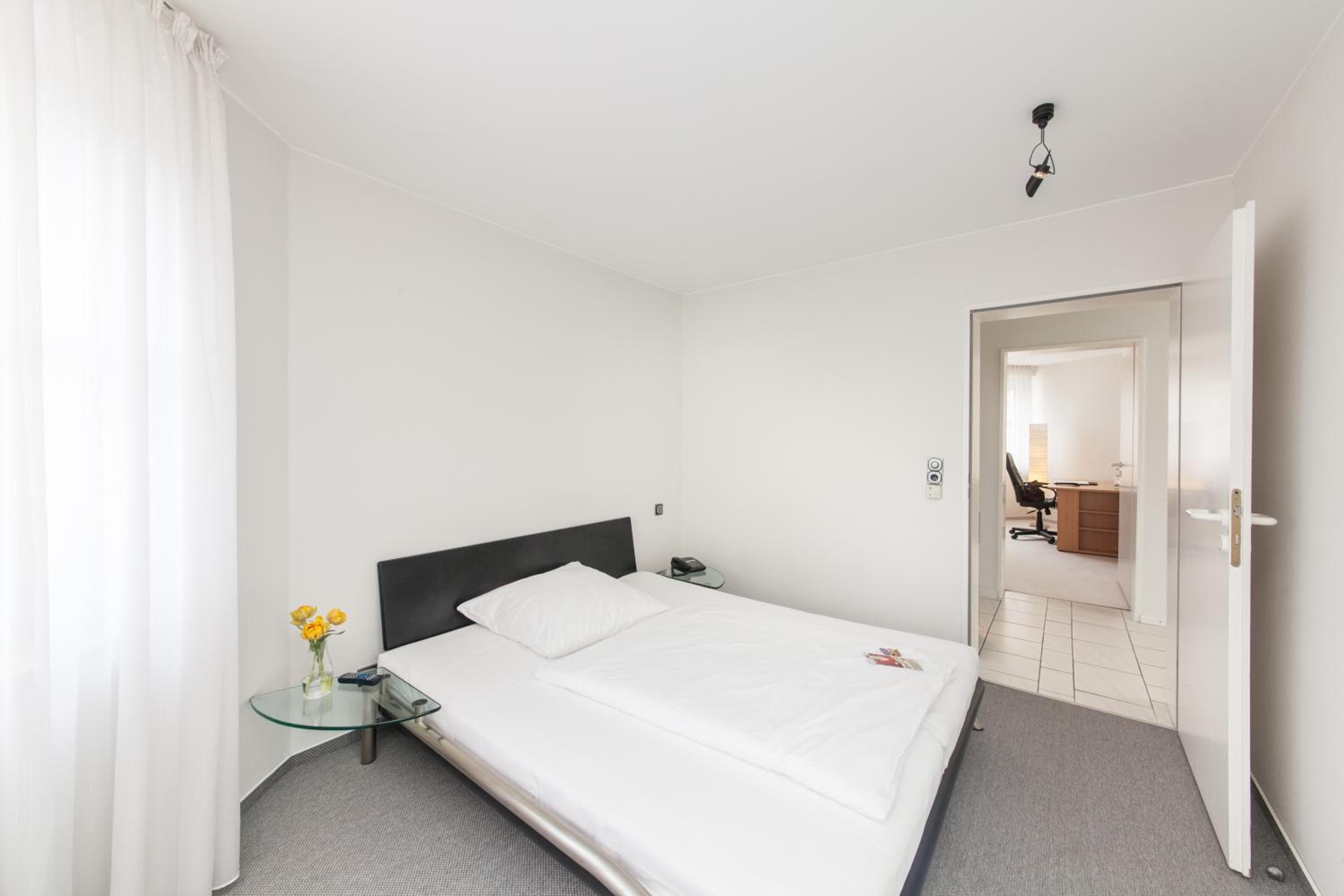 Hotel Strijewski - Apartments, Wolfsburg, photo 6