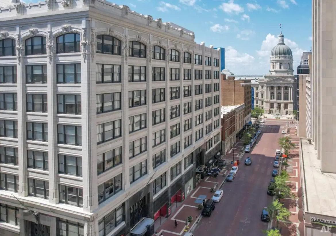 Executive Vacation Suite for 4, Indianapolis