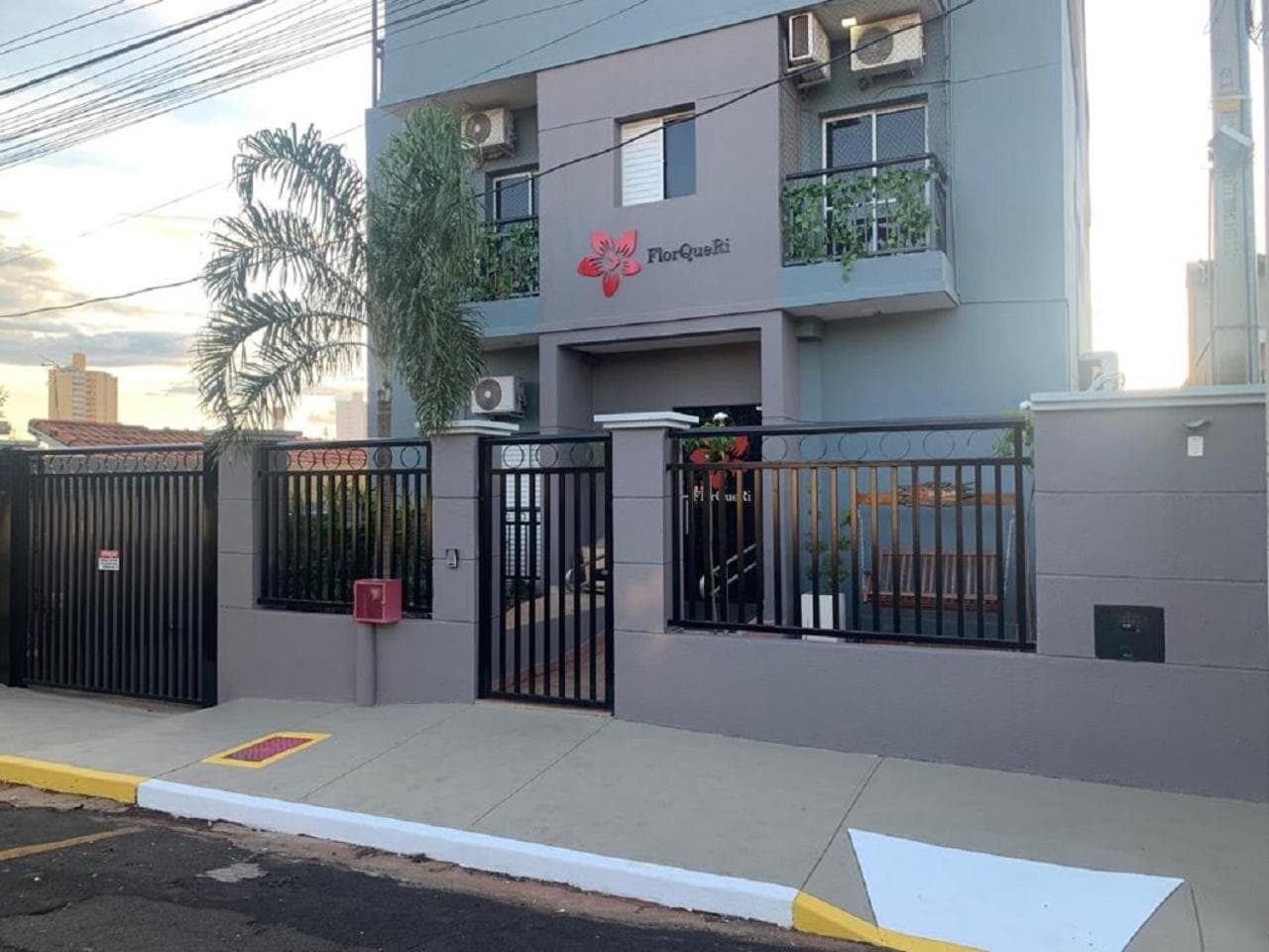 Flor Que Ri - Flats Mobiliados na Melhor Localização, Olímpia