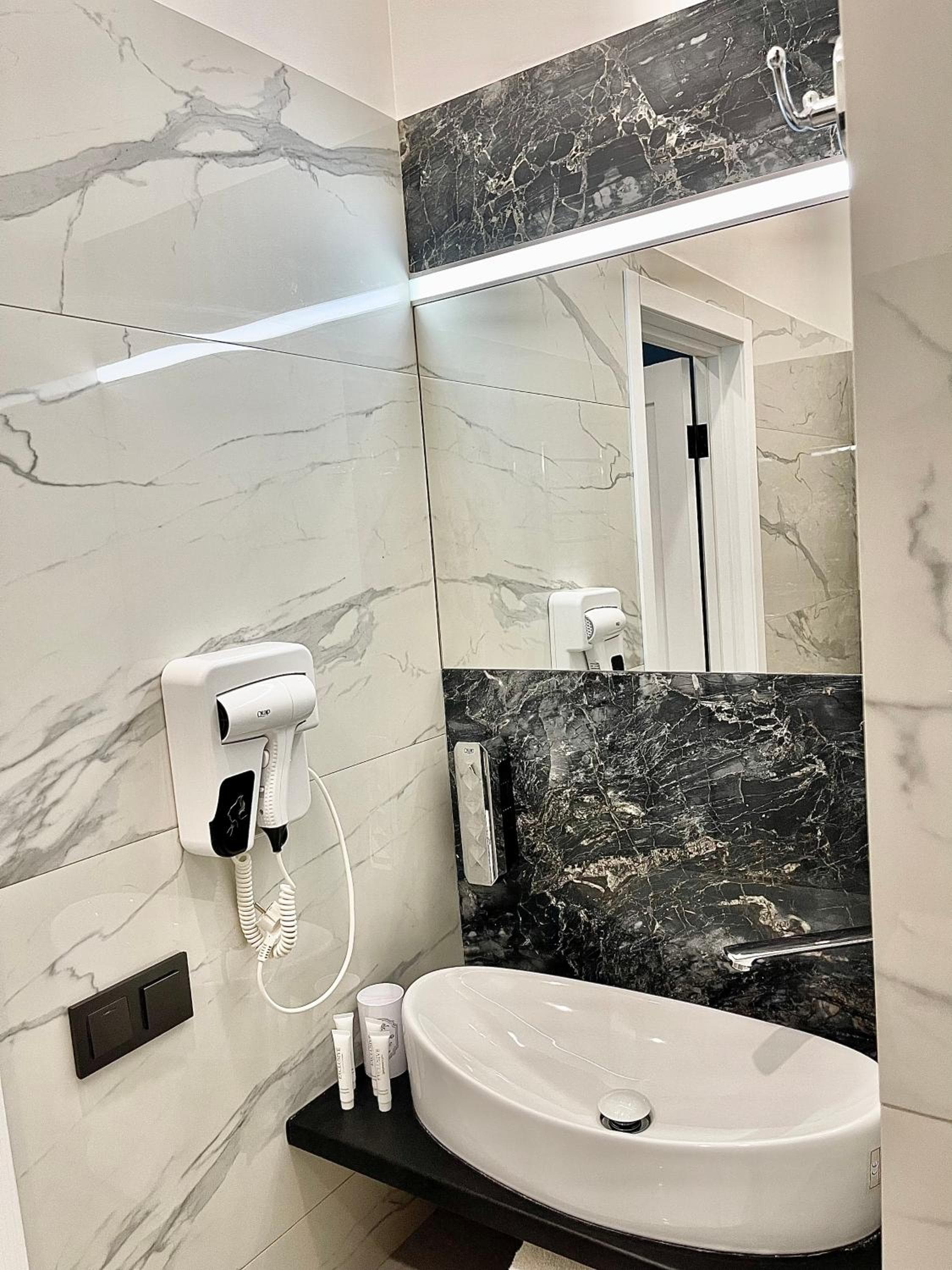 Family Residence Boutique Apartments, Lviv, photo 4