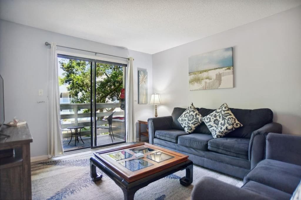 5 stars Peaceful Condo - 7 min walk to the beach, Hilton Head Island, photo 2