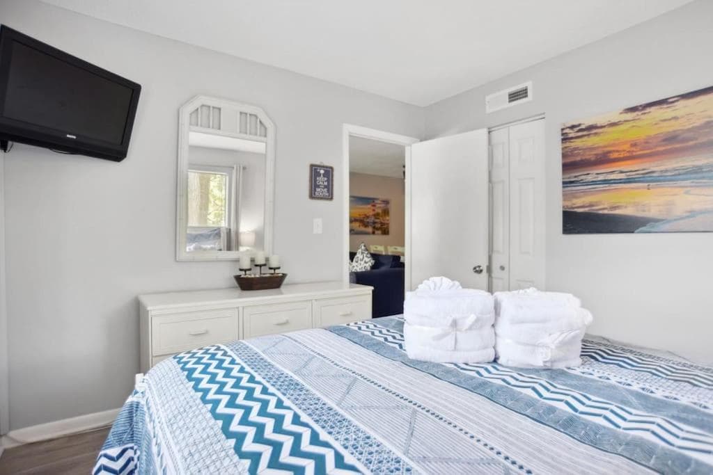 5 stars Peaceful Condo - 7 min walk to the beach, Hilton Head Island, photo 5