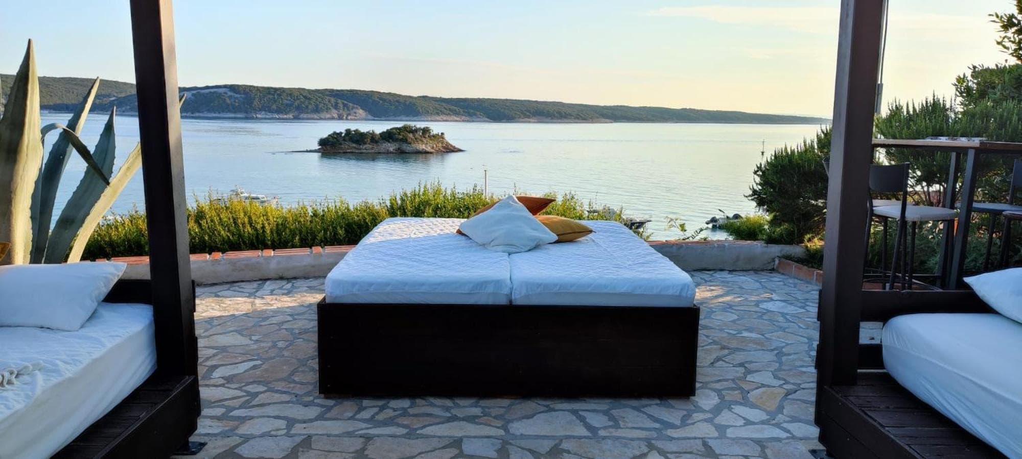 Apartments by the Beach with Pool and Lounge Beds - Miral Apartments, Supetarska Draga, photo 3