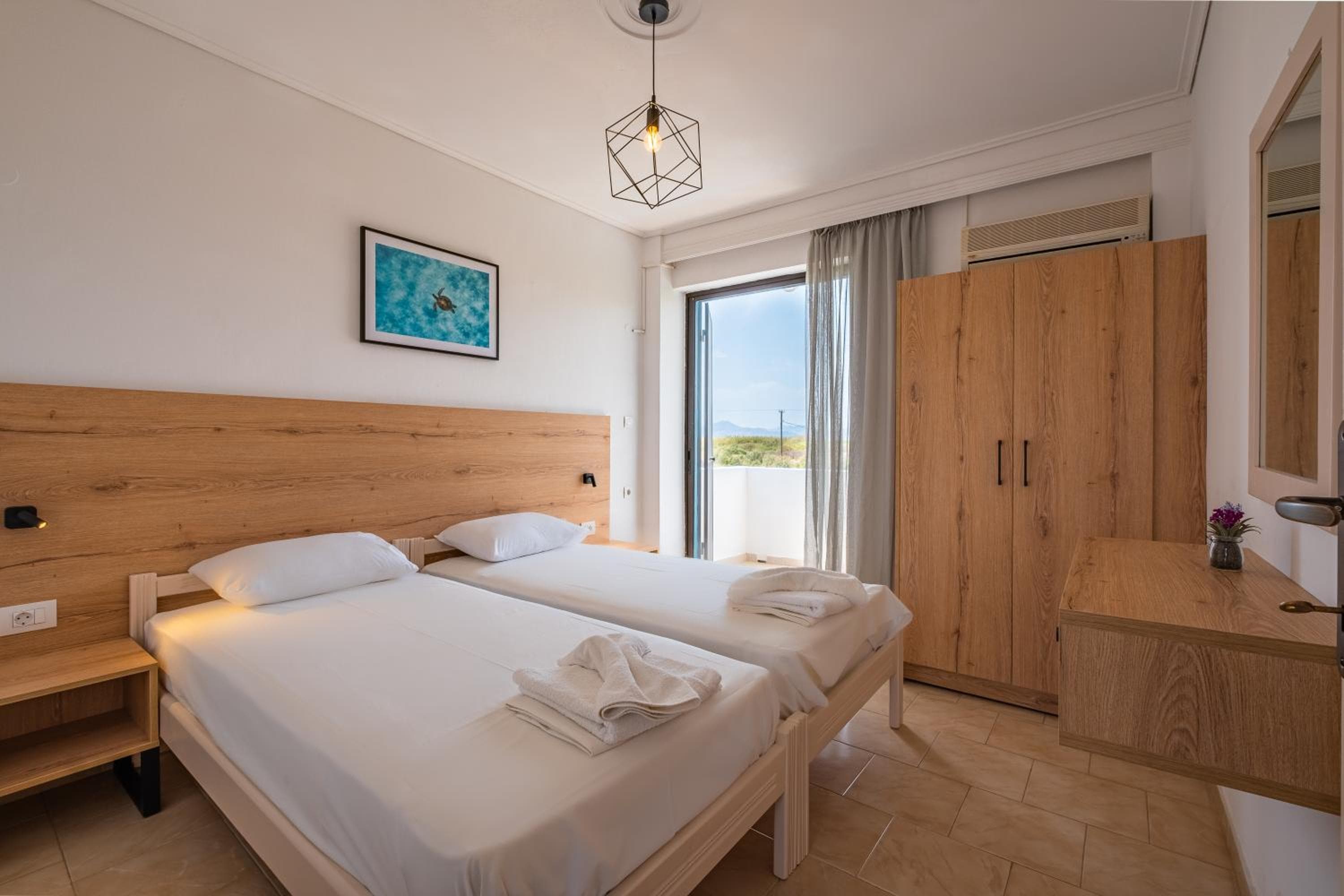 Anthia Apartments, Marmari, photo 4