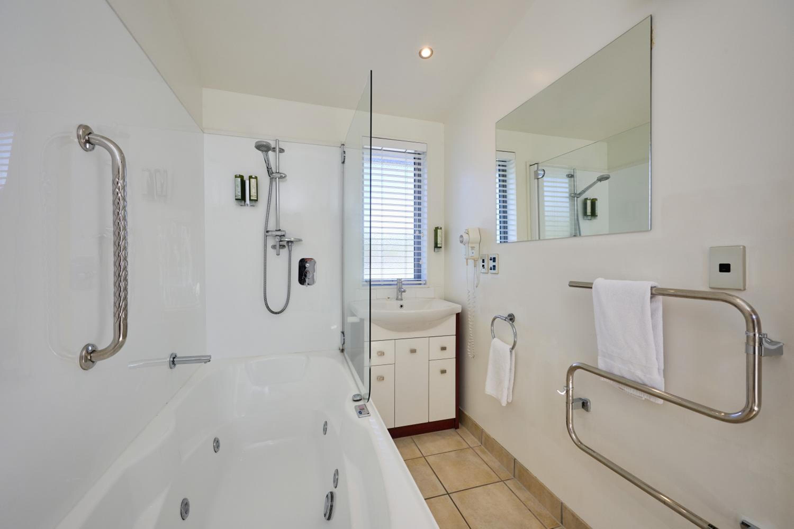 Kaikoura Waterfront Apartments, Kaikoura, photo 2